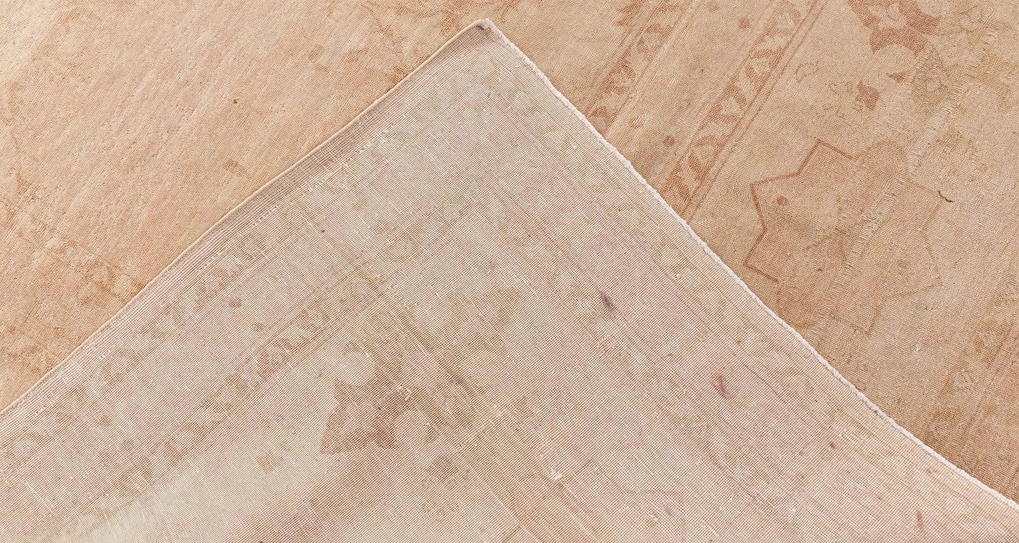 Contemporary Traditional Tabriz Inspired Handmade Wool Rug by Doris Leslie Blau im Angebot 2