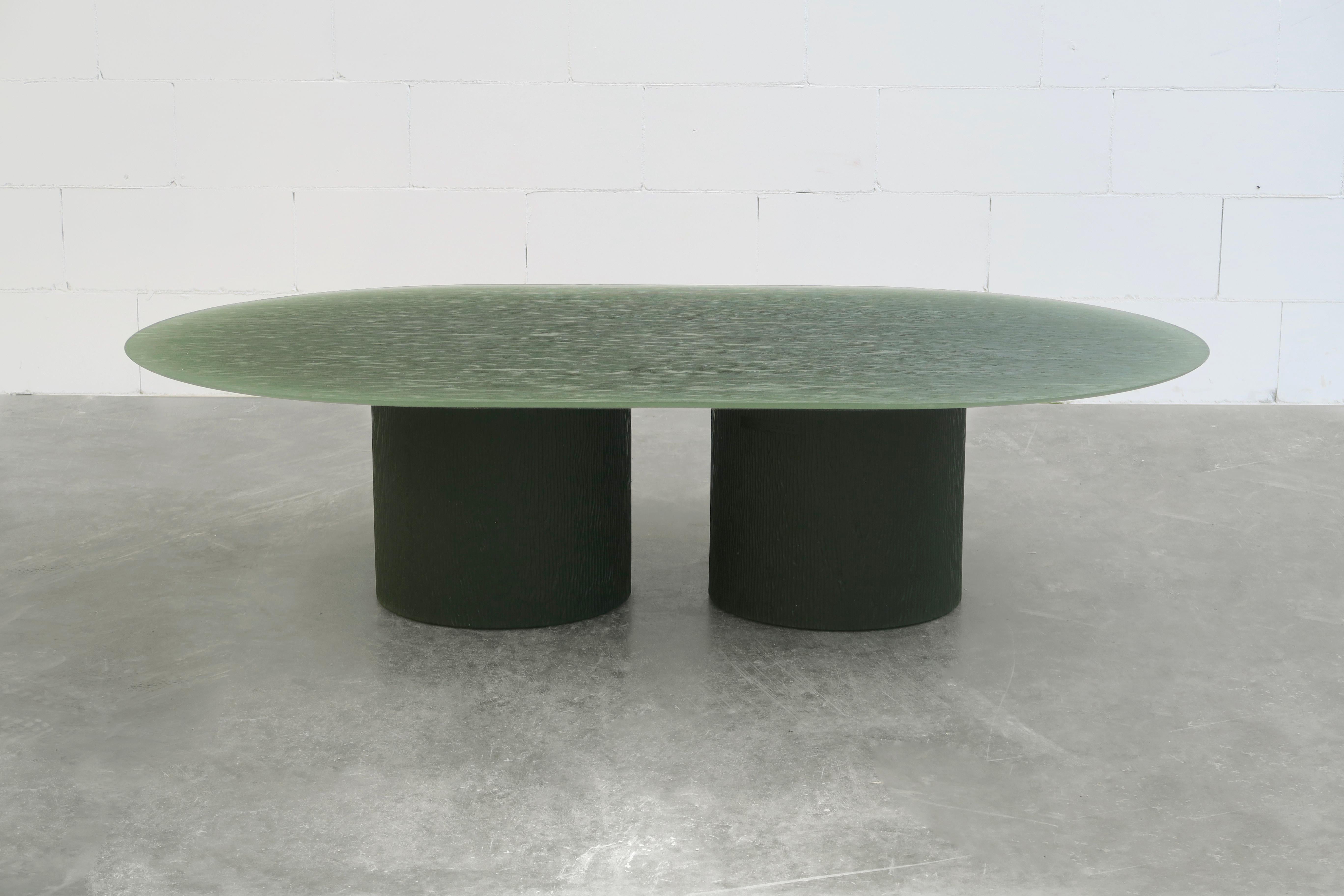 Contemporary Transparant Resin dark green coffee table by Sabourin Costes In New Condition For Sale In 1204, CH