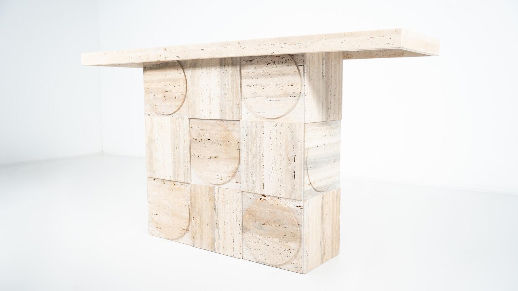 Contemporary Konsole aus Travertin, Italien (Moderne) im Angebot