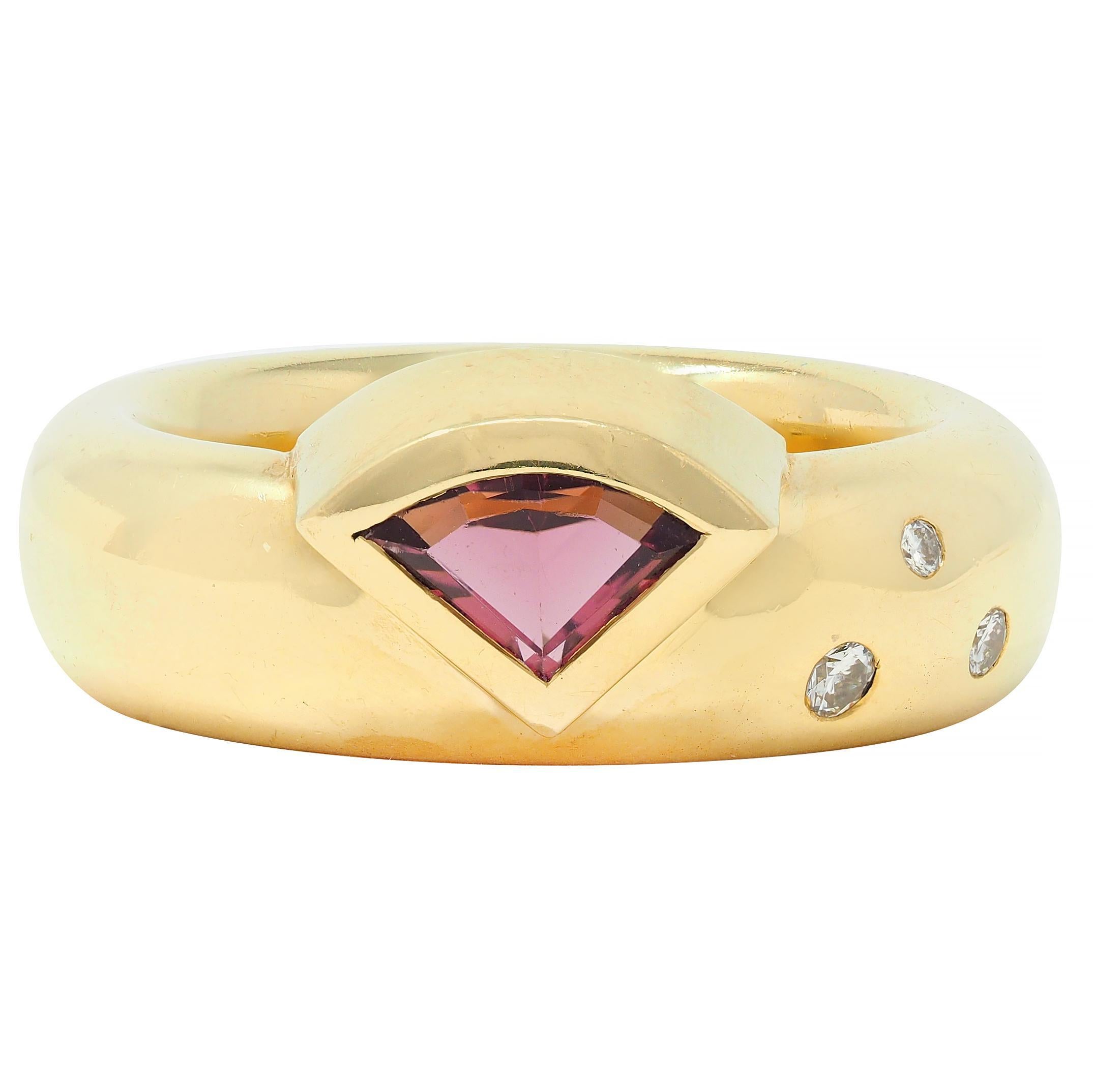 Contemporary Triangular Pink Topaz Diamond 18 Karat Yellow Gold Ring In Excellent Condition For Sale In Philadelphia, PA