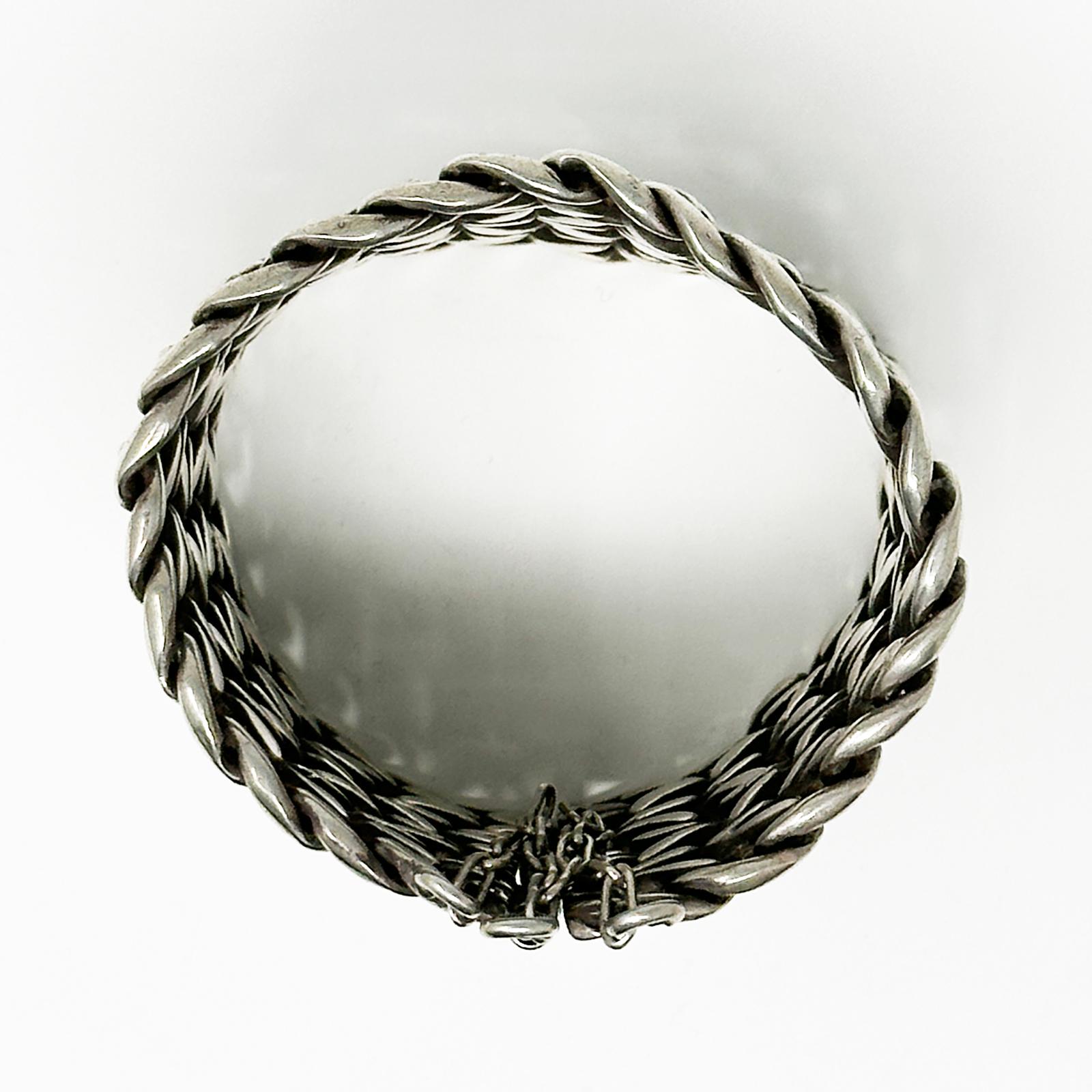 Artigiano Bracciale tribale contemporaneo a catena in argento dall'India in vendita