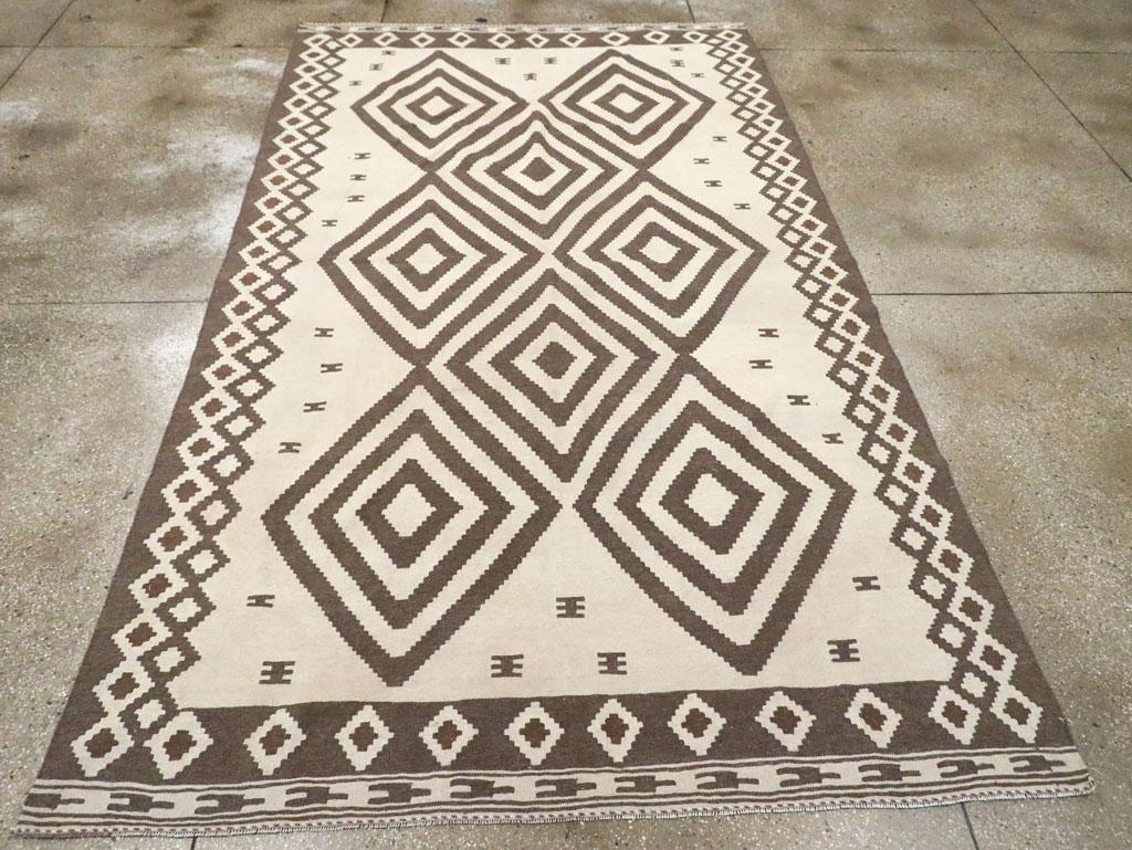 Hand-Woven Contemporary Tribal Style Persian Flatweave Kilim Small Room Size Carpet For Sale