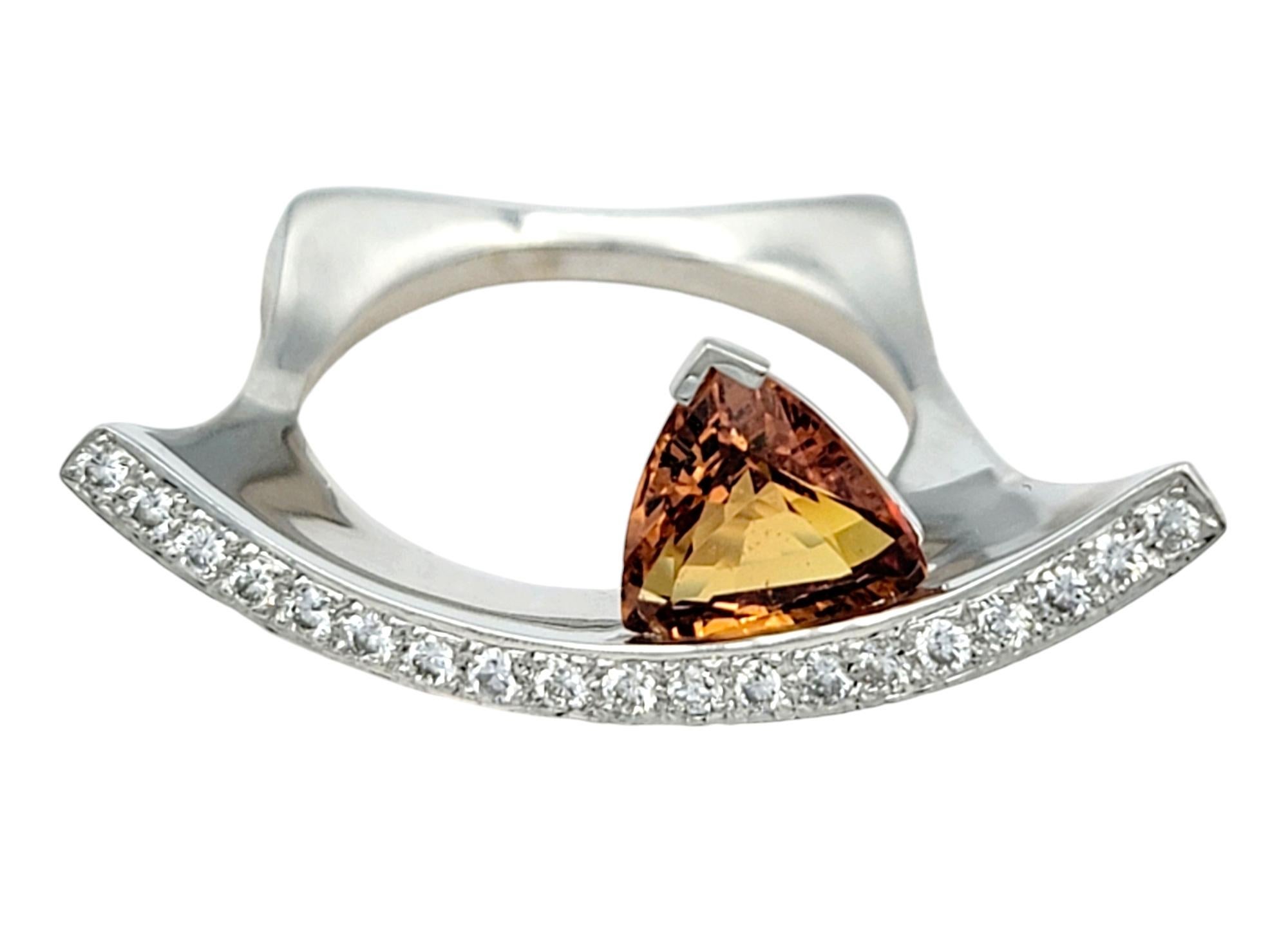 Contemporary Trillion Cut Spessitite and Pave Diamond Ring in 18 Karat Gold In Good Condition For Sale In Scottsdale, AZ