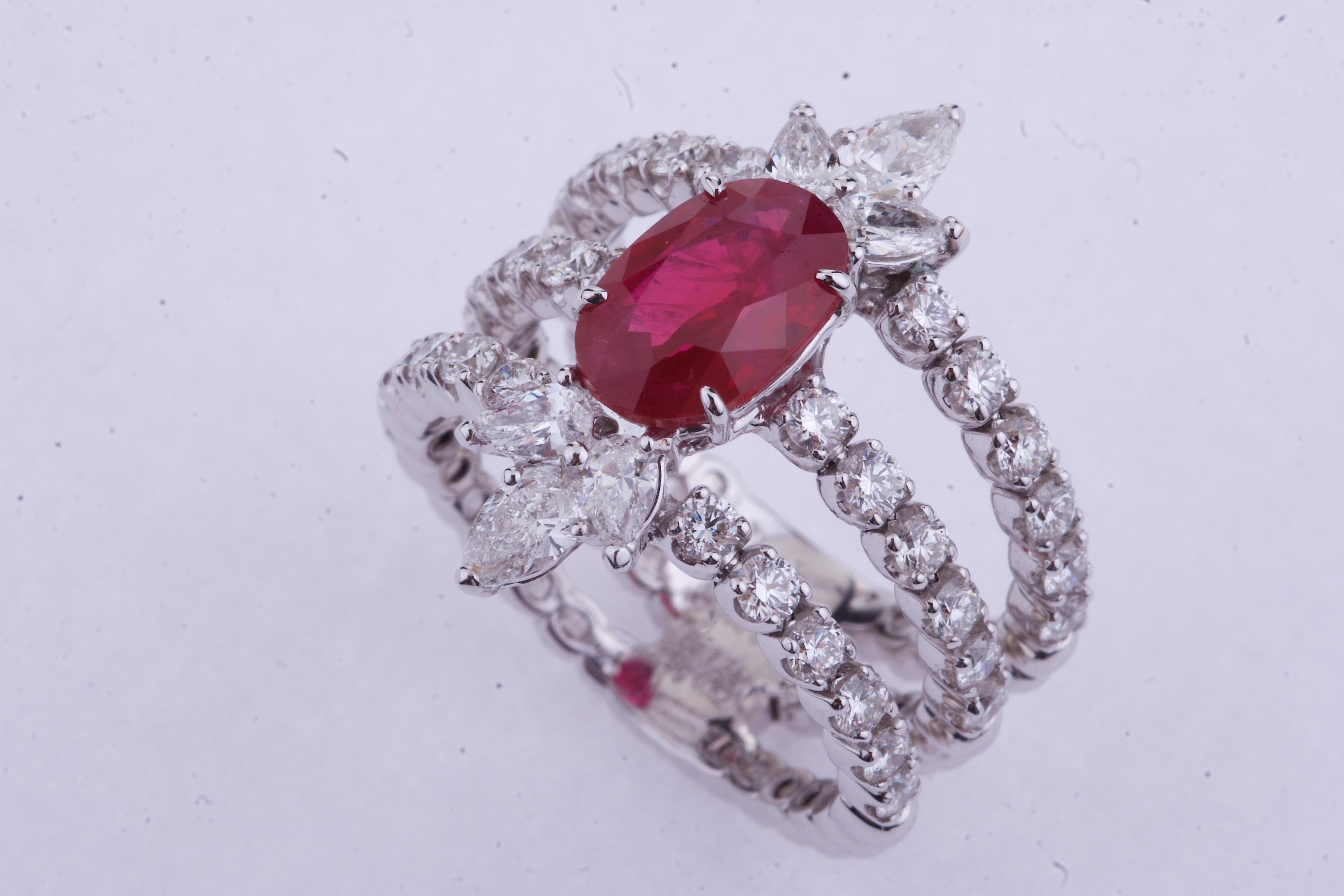 Contemporary Triple Ring with Diamonds and Burma Ruby with Certificate GRS In New Condition For Sale In Roma, IT