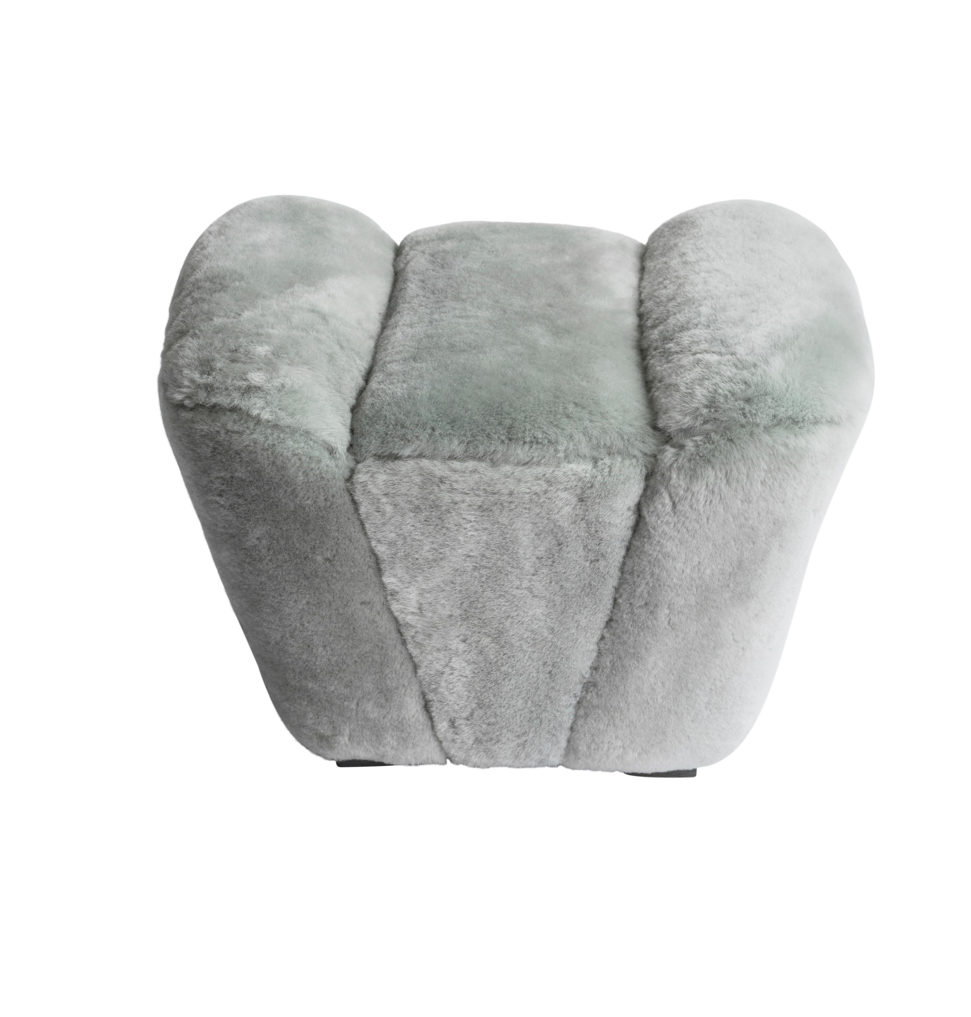 Modern Contemporary Truffle Ottoman or Footstool in Grey Sheepskin Upholstery For Sale