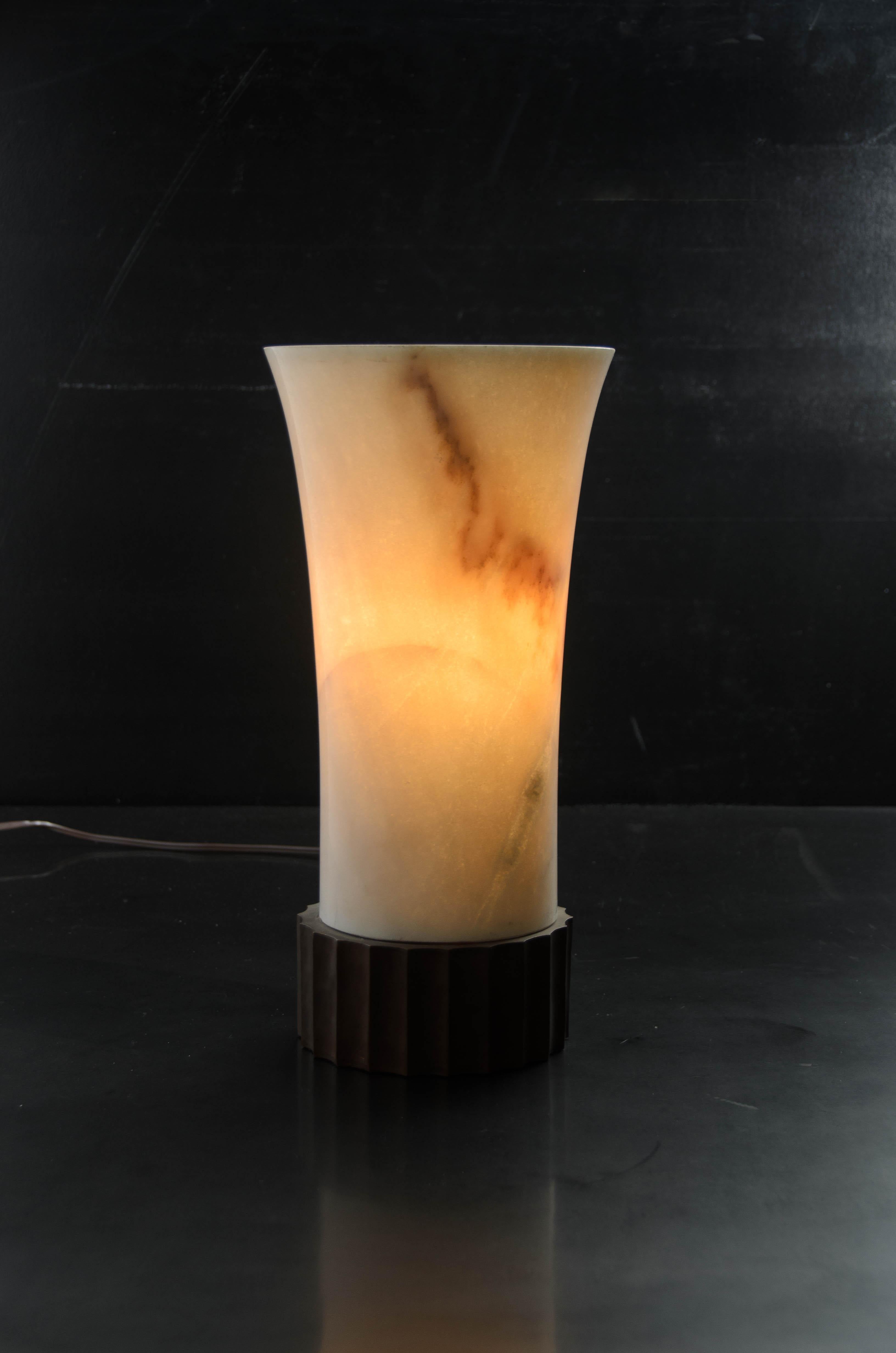 Repoussé Contemporary Trumpet Alabaster Lamp w/ Fluted Base by Robert Kuo For Sale