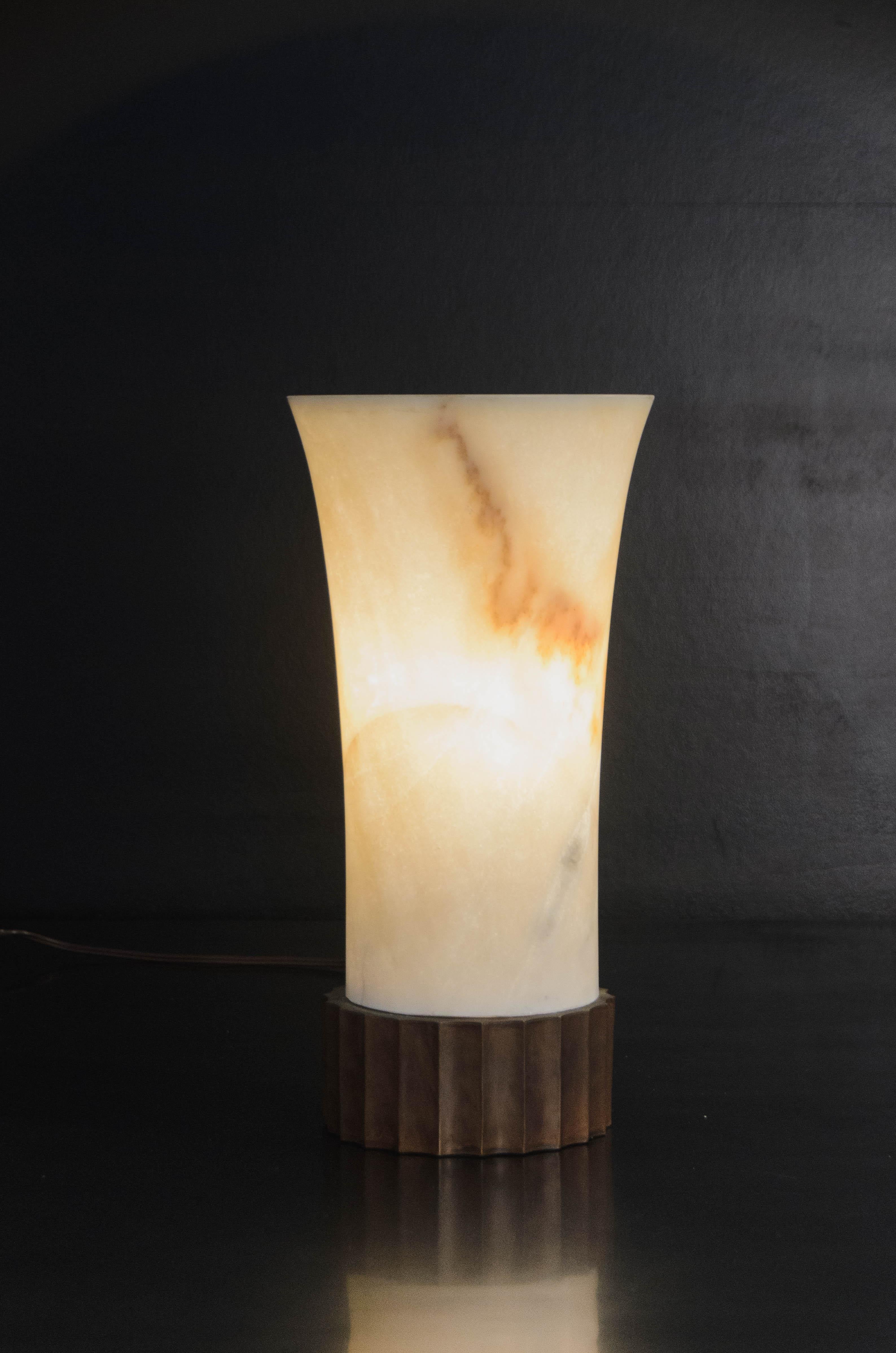 Contemporary Trumpet Alabaster Lamp w/ Fluted Base by Robert Kuo In New Condition For Sale In Los Angeles, CA