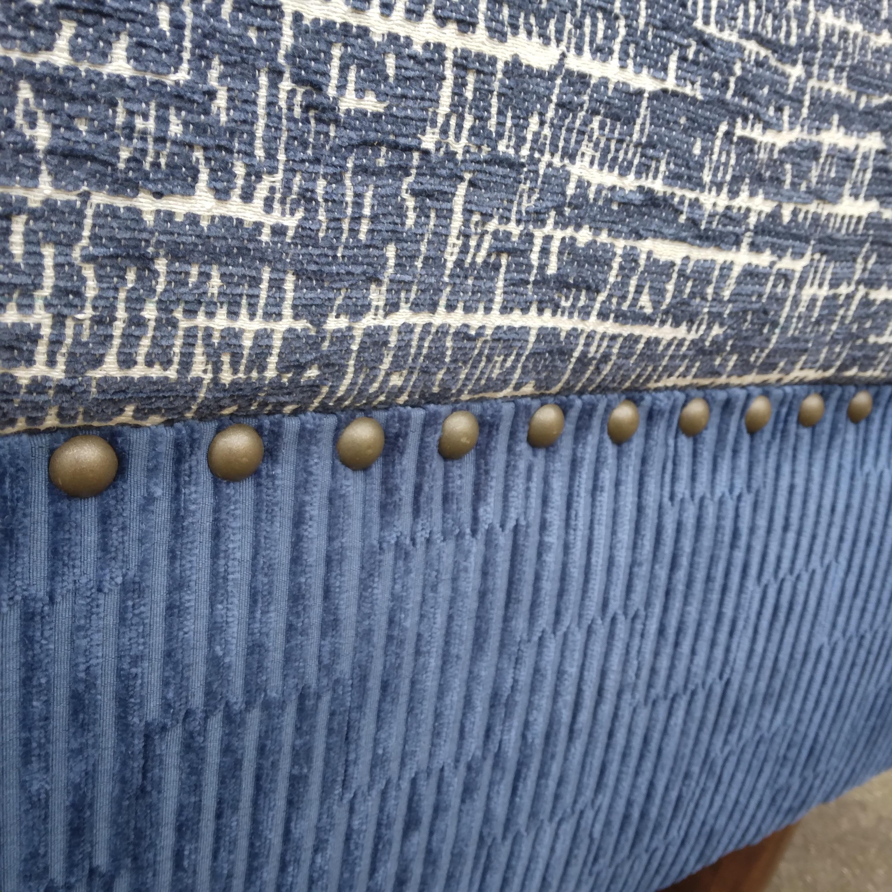 Contemporary Tufted Ottoman in Textured Blue Chenille For Sale 1