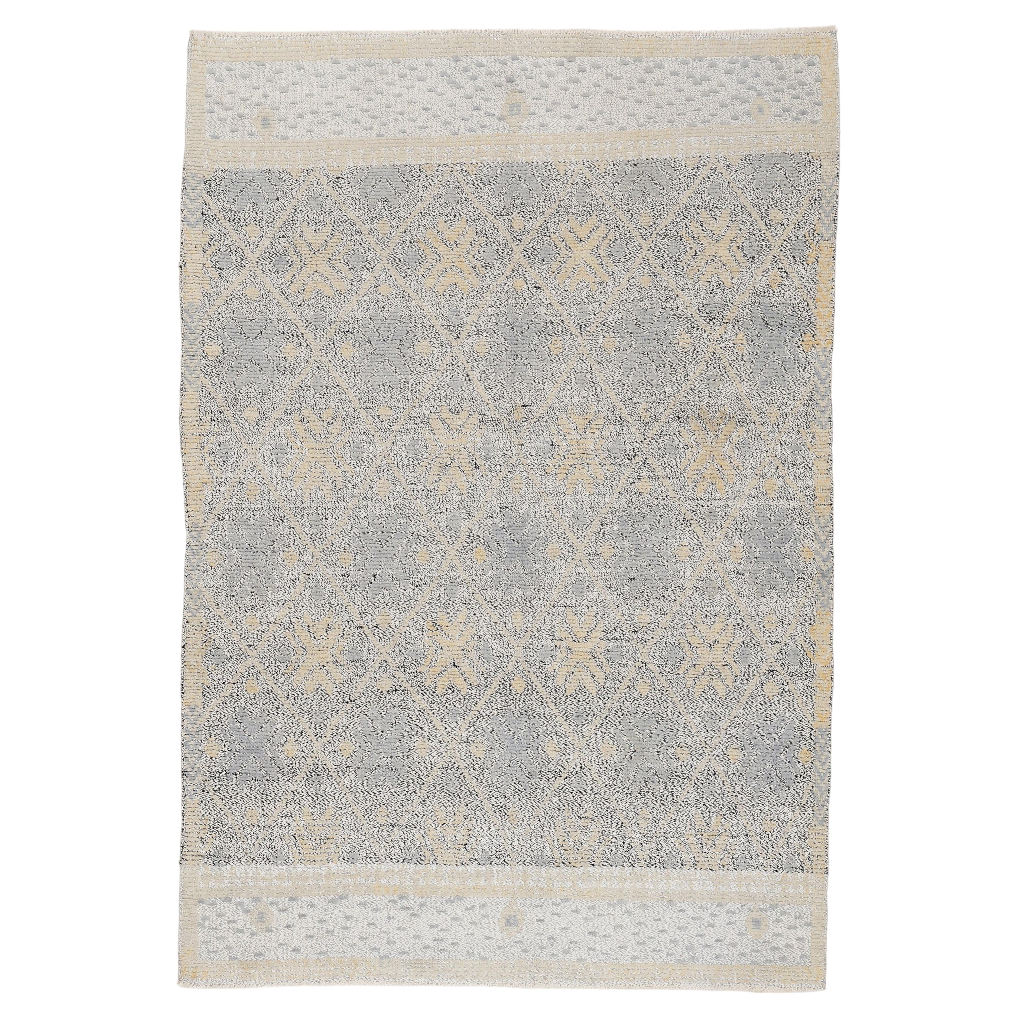 Contemporary Tulu Rug with Large Diamond Design For Sale