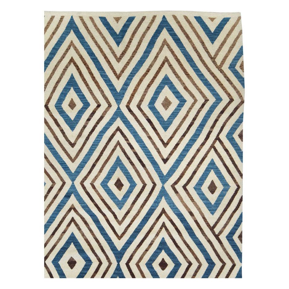 Modern Contemporary Turkish Flatweave Kilim Large Room Size Carpet In Cream and Blue