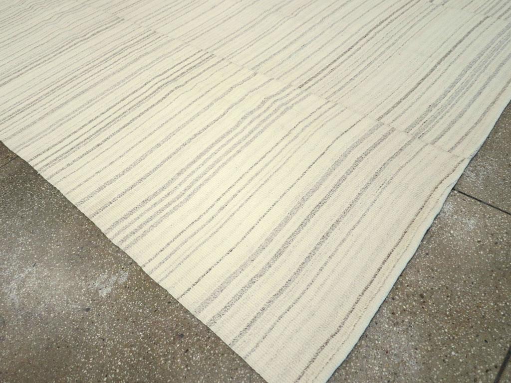 Contemporary Turkish Flatweave Kilim Room Size Carpet in Beige For Sale 2