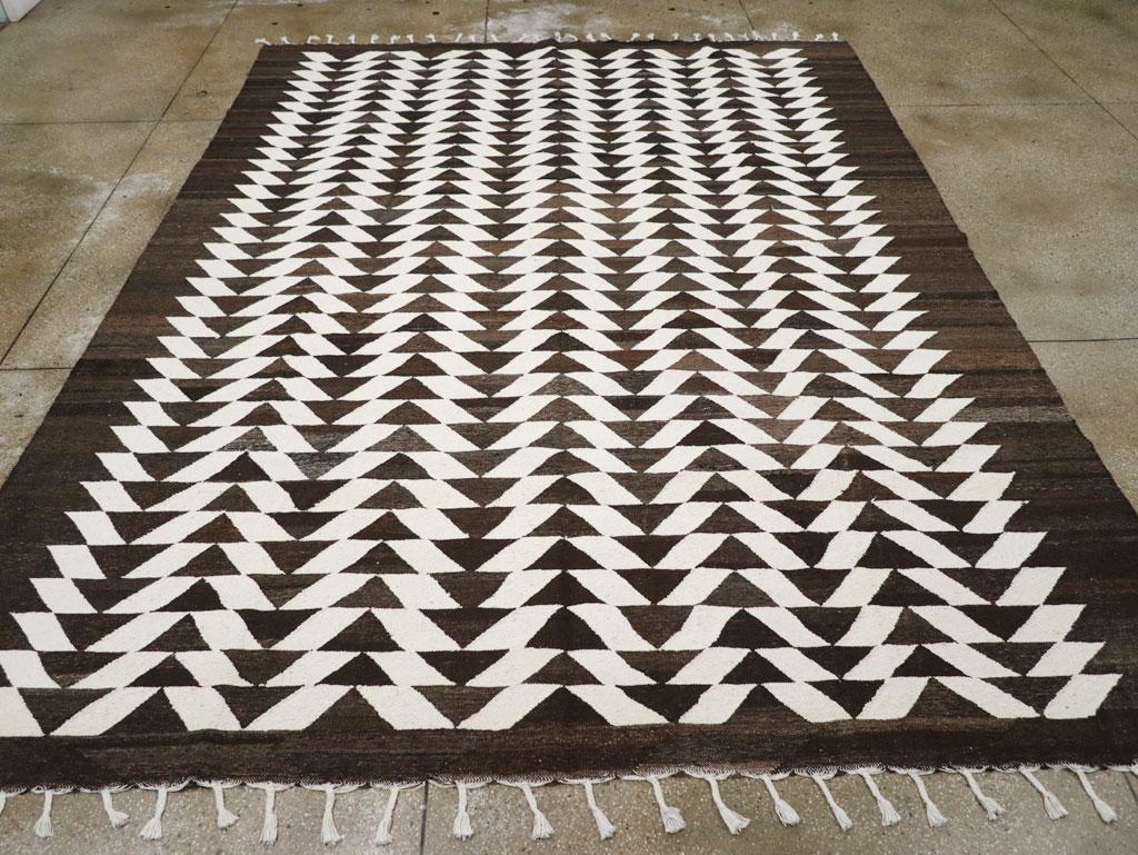 A contemporary Turkish flatweave Kilim room size carpet handmade during the 21st century.

Measures: 9' 11