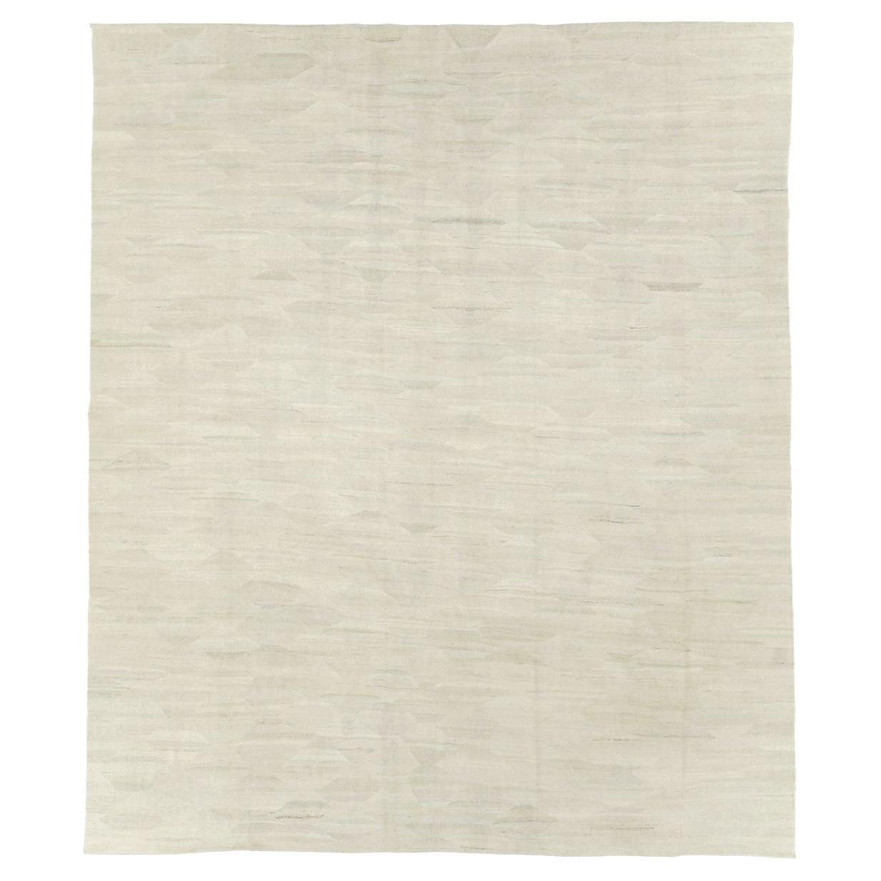 Grand tapis turc contemporain à tissage plat en blanc beige en vente
