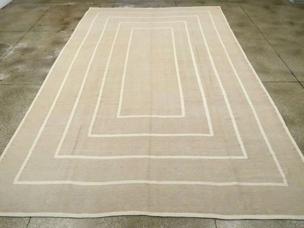 Hand-Woven Contemporary Turkish Flatweave Large Room Size Carpet in Beige and Cream