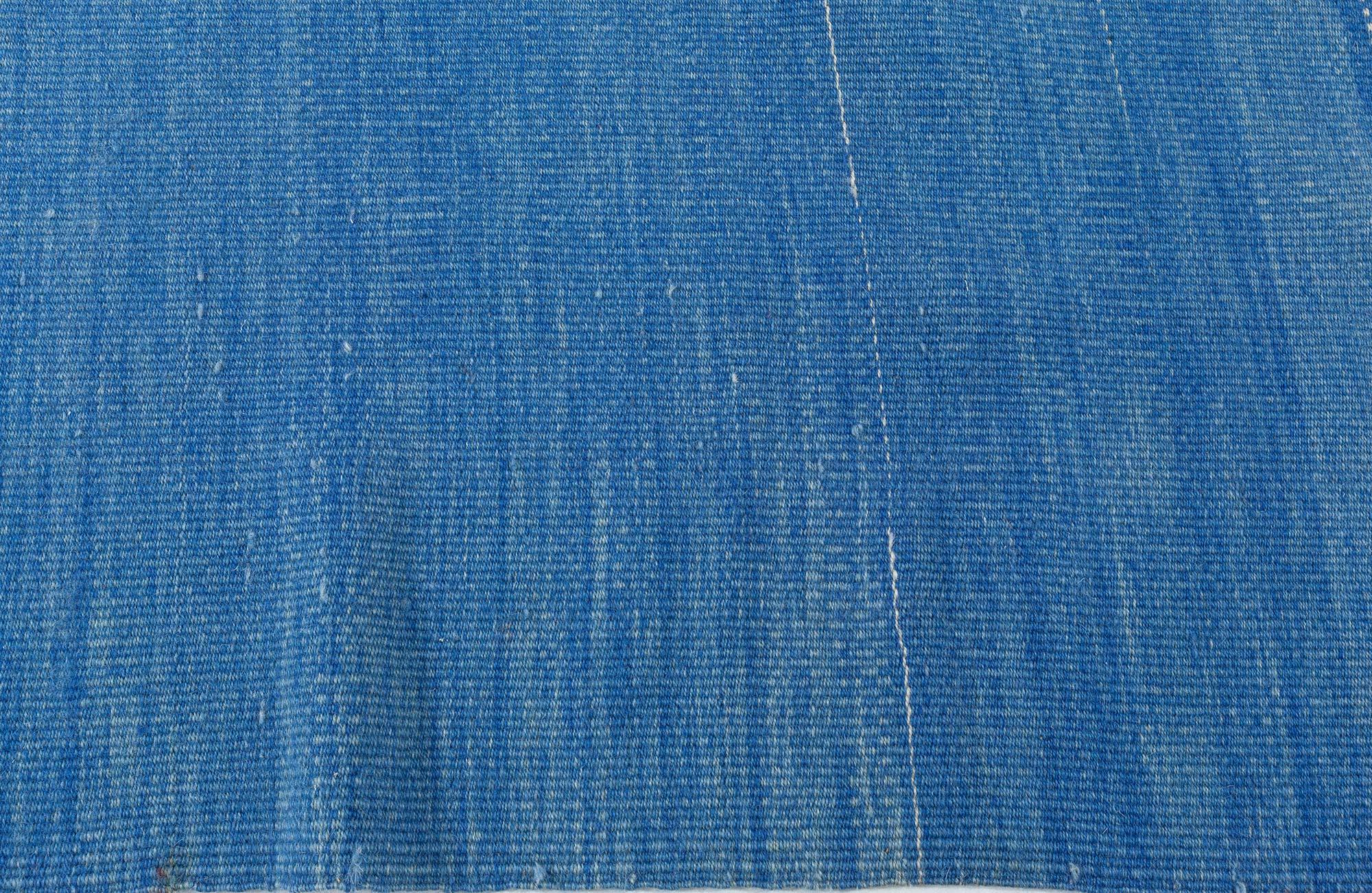 Alfombra turca contemporánea Kilim de lana beige y azul de Doris Leslie Blau en venta 1