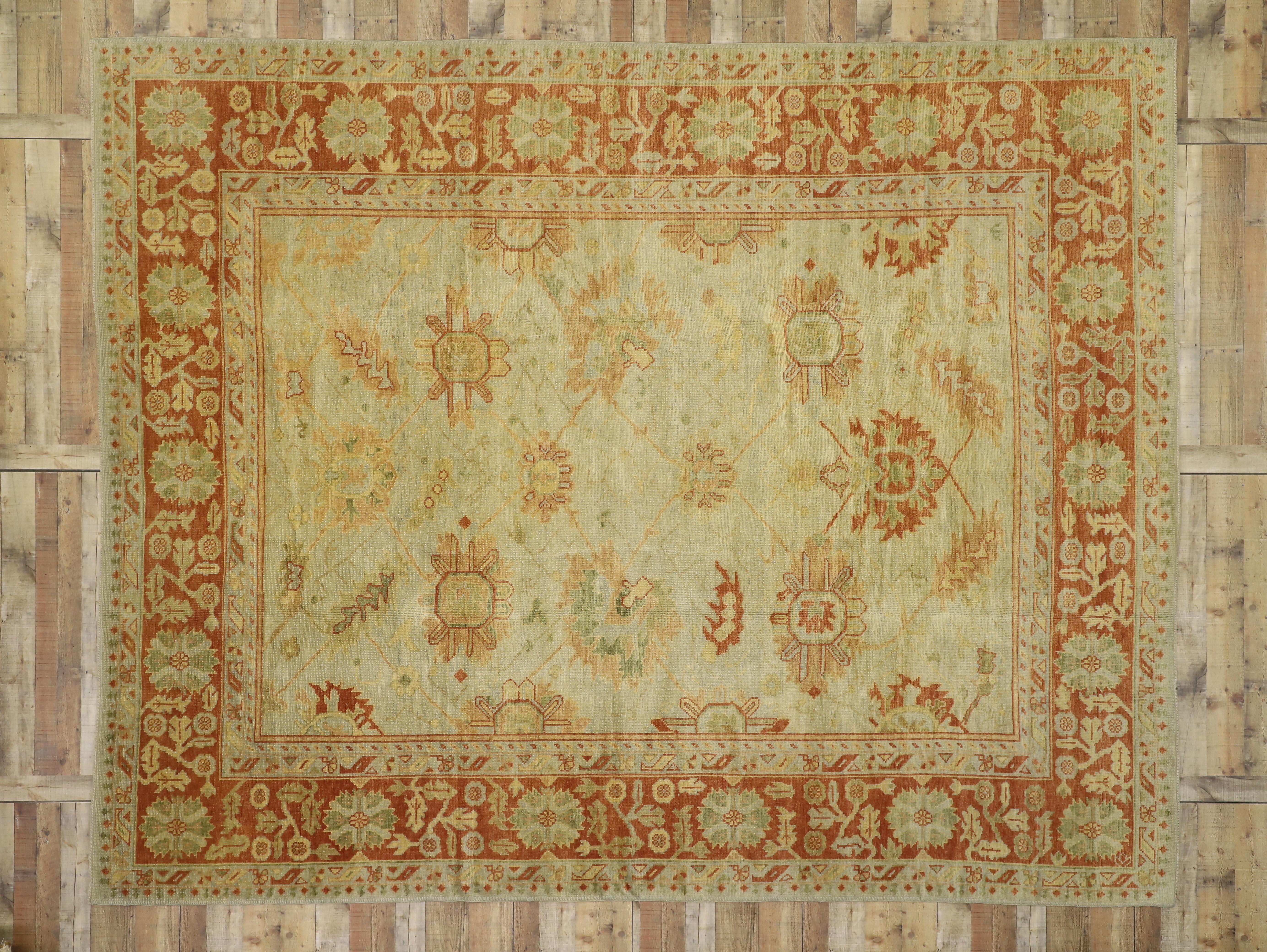 Nouveau tapis turc contemporain d'Oushak avec style colonial espagnol en vente 1