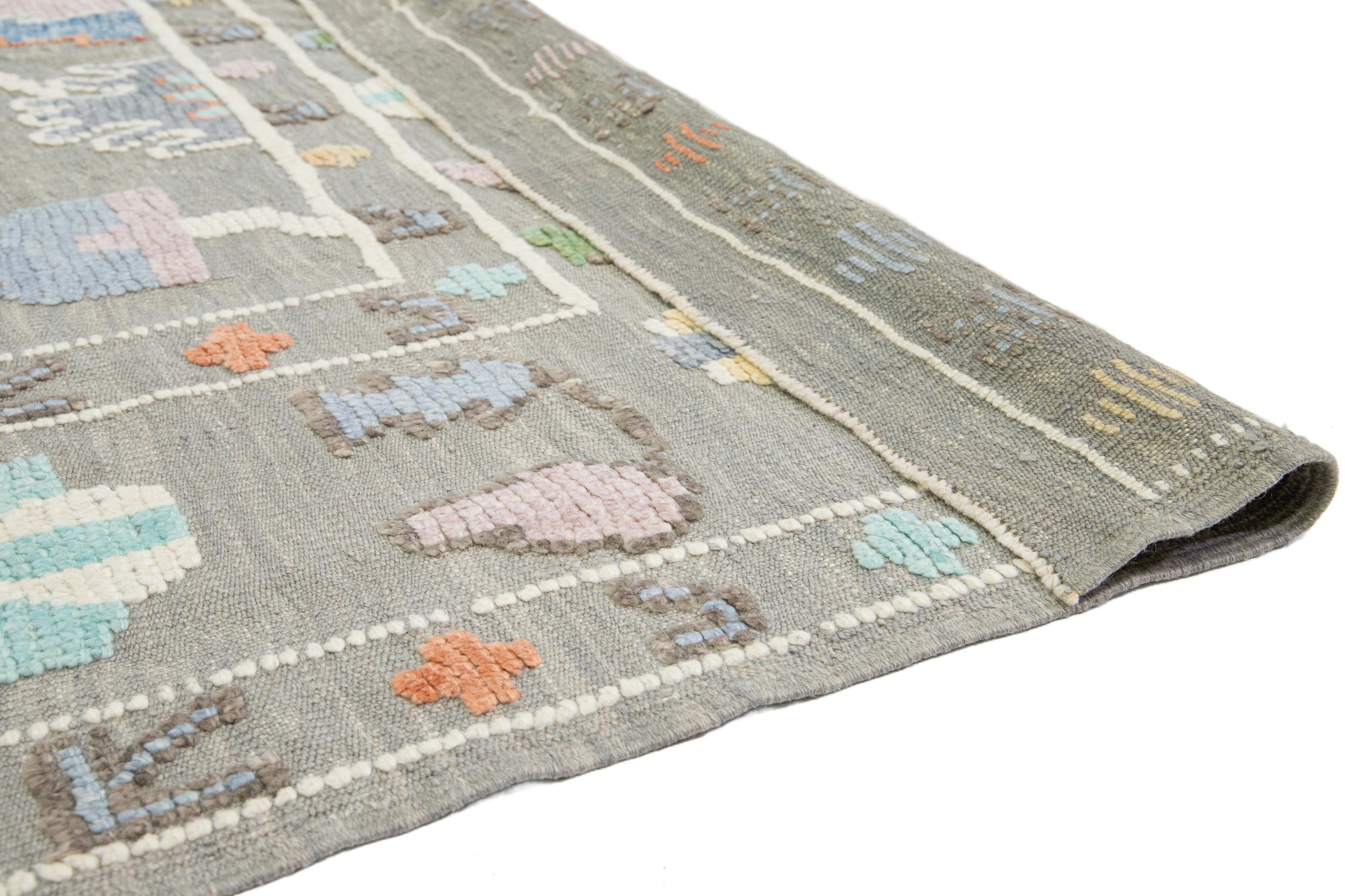 Hand-Knotted Contemporary Turkish Oushak Floral Wool Rug Handmade In Light Gray Color For Sale