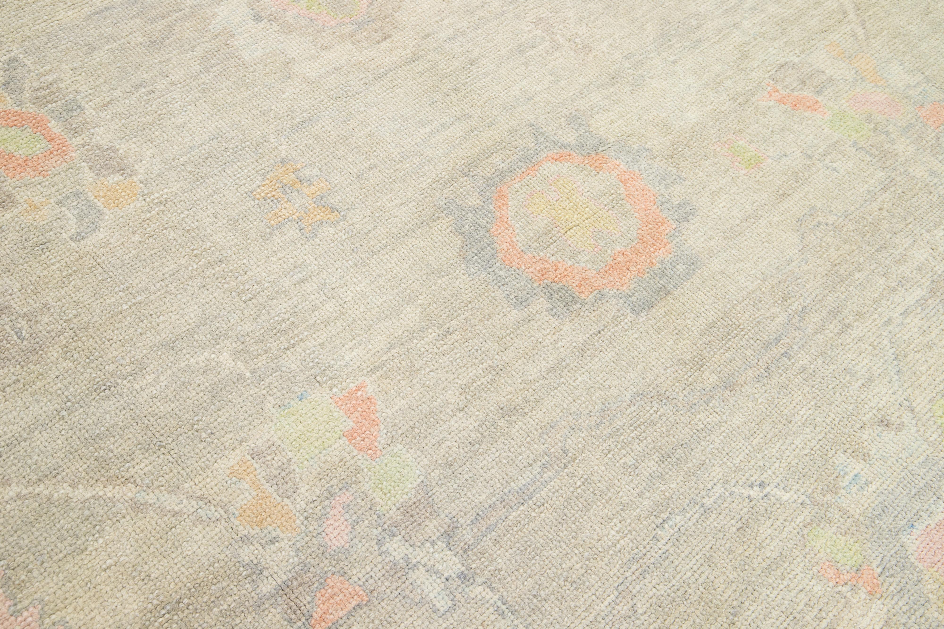 Alfombra Turca Contemporánea De Lana Floral Oushak En Beige en venta 3