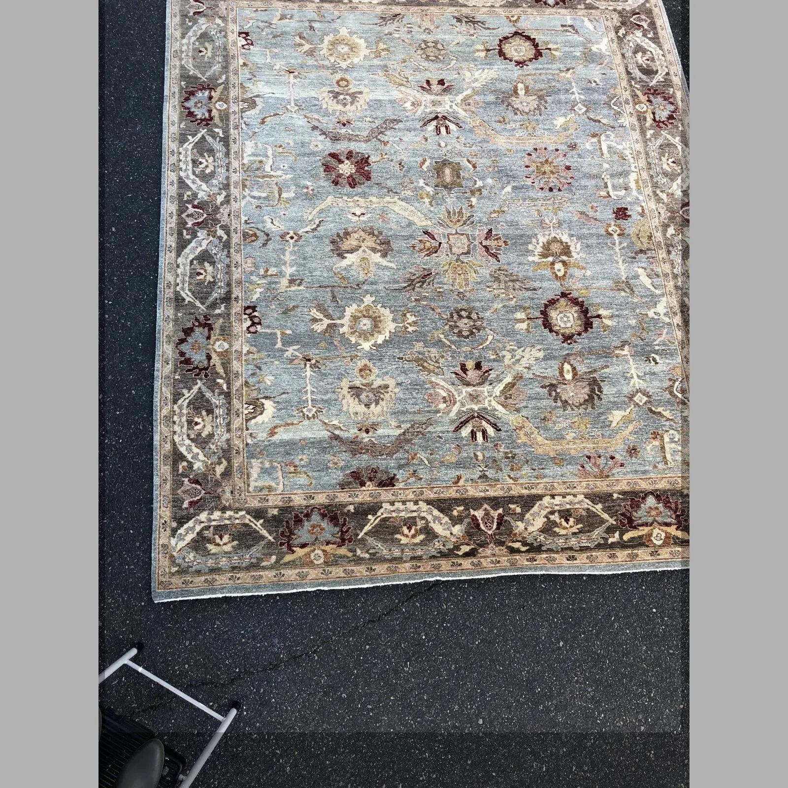 Contemporary Turkish Oushak Hand-Knotted Wool Rug For Sale 4