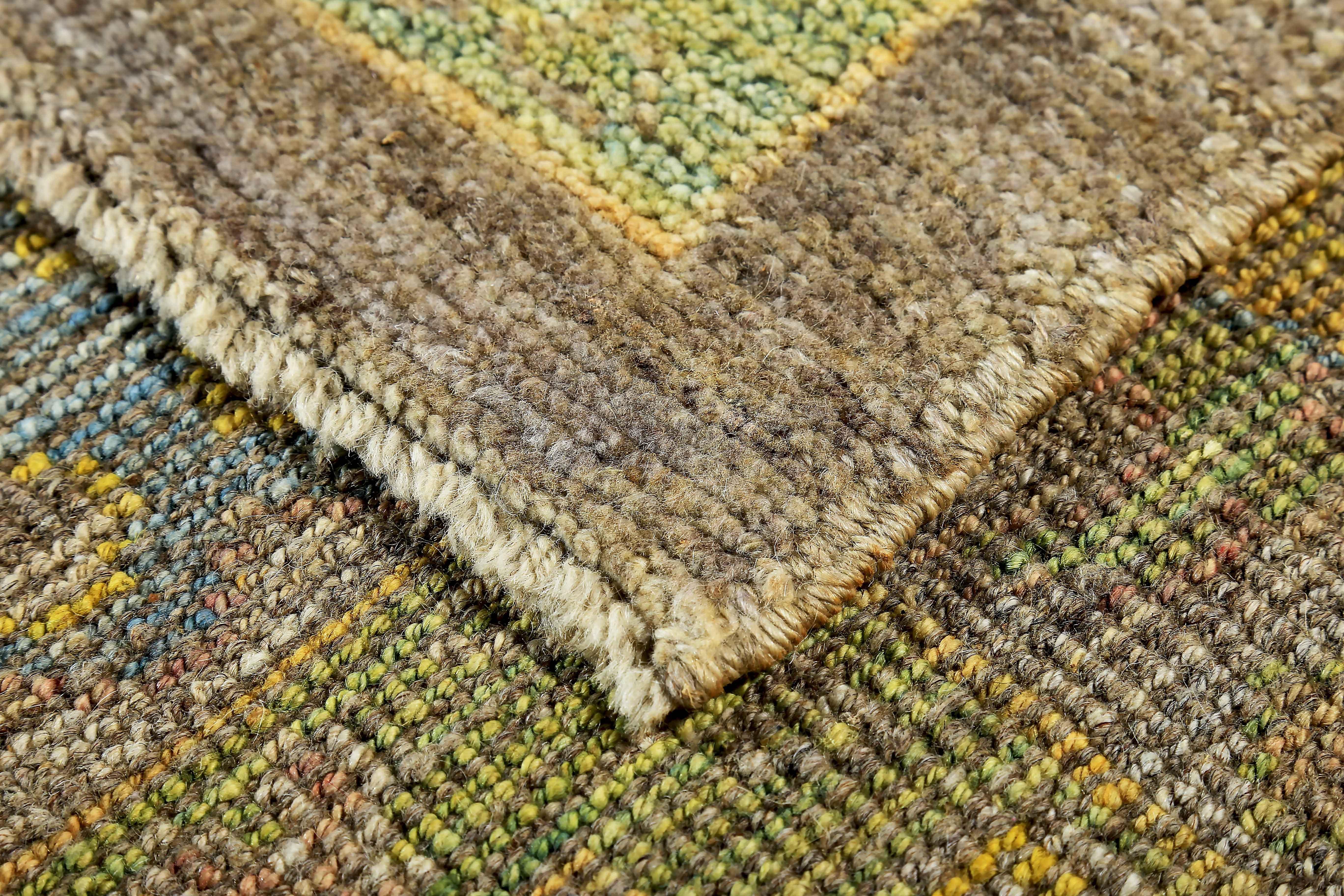Alfombra turca contemporánea Oushak marrón con motivos florales azules y dorados en venta 1