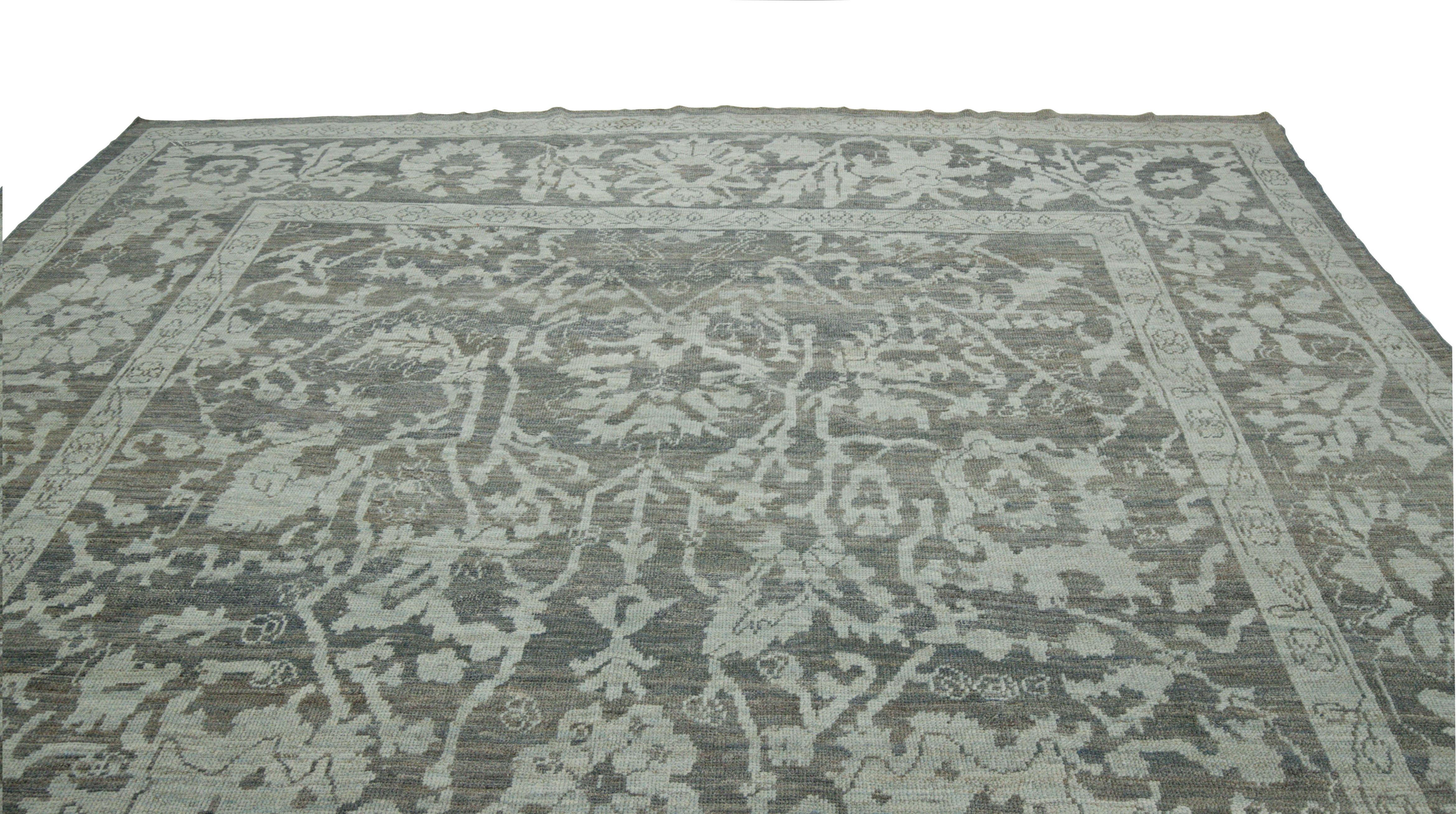 Hand-Woven Contemporary Turkish Oushak Rug in Ivory with Gray and Navy Floral Patterns For Sale