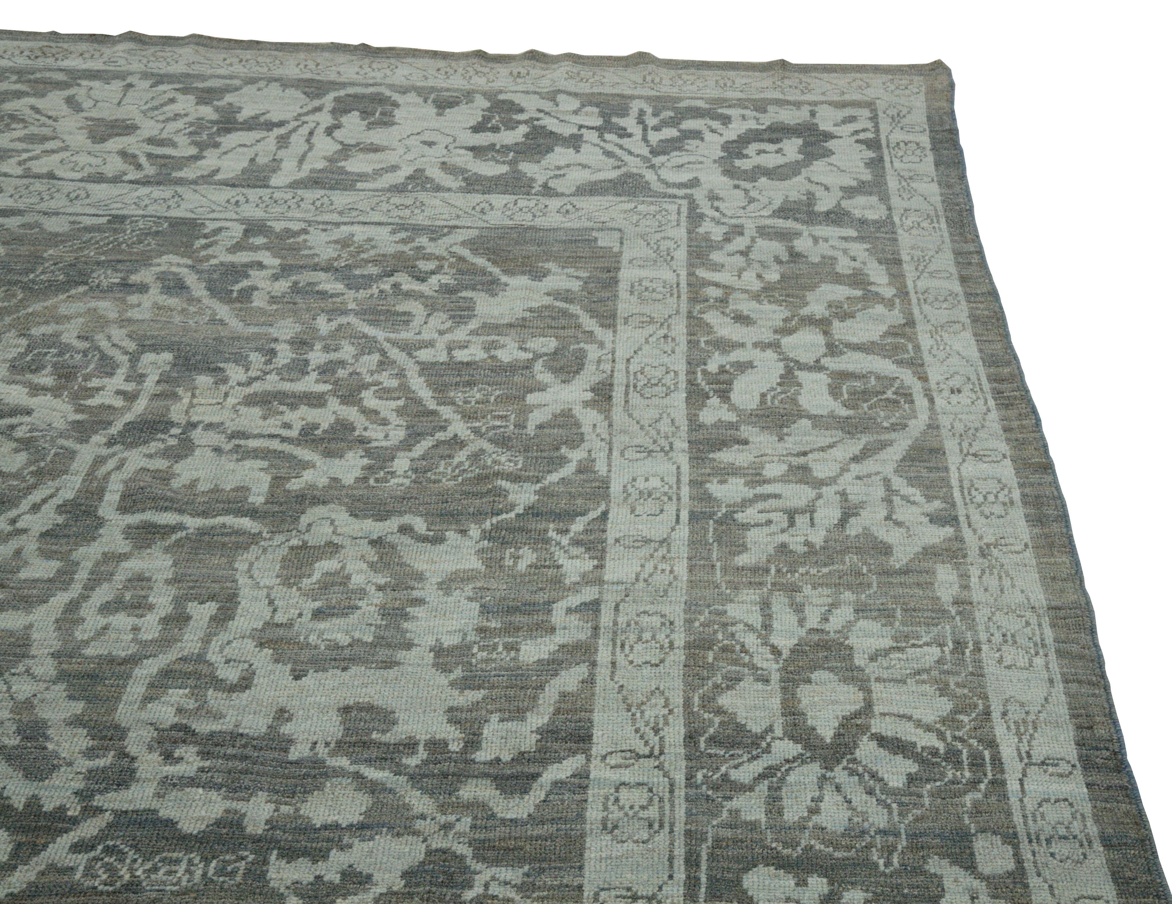 Contemporary Turkish Oushak Rug in Ivory with Gray and Navy Floral Patterns In New Condition For Sale In Dallas, TX