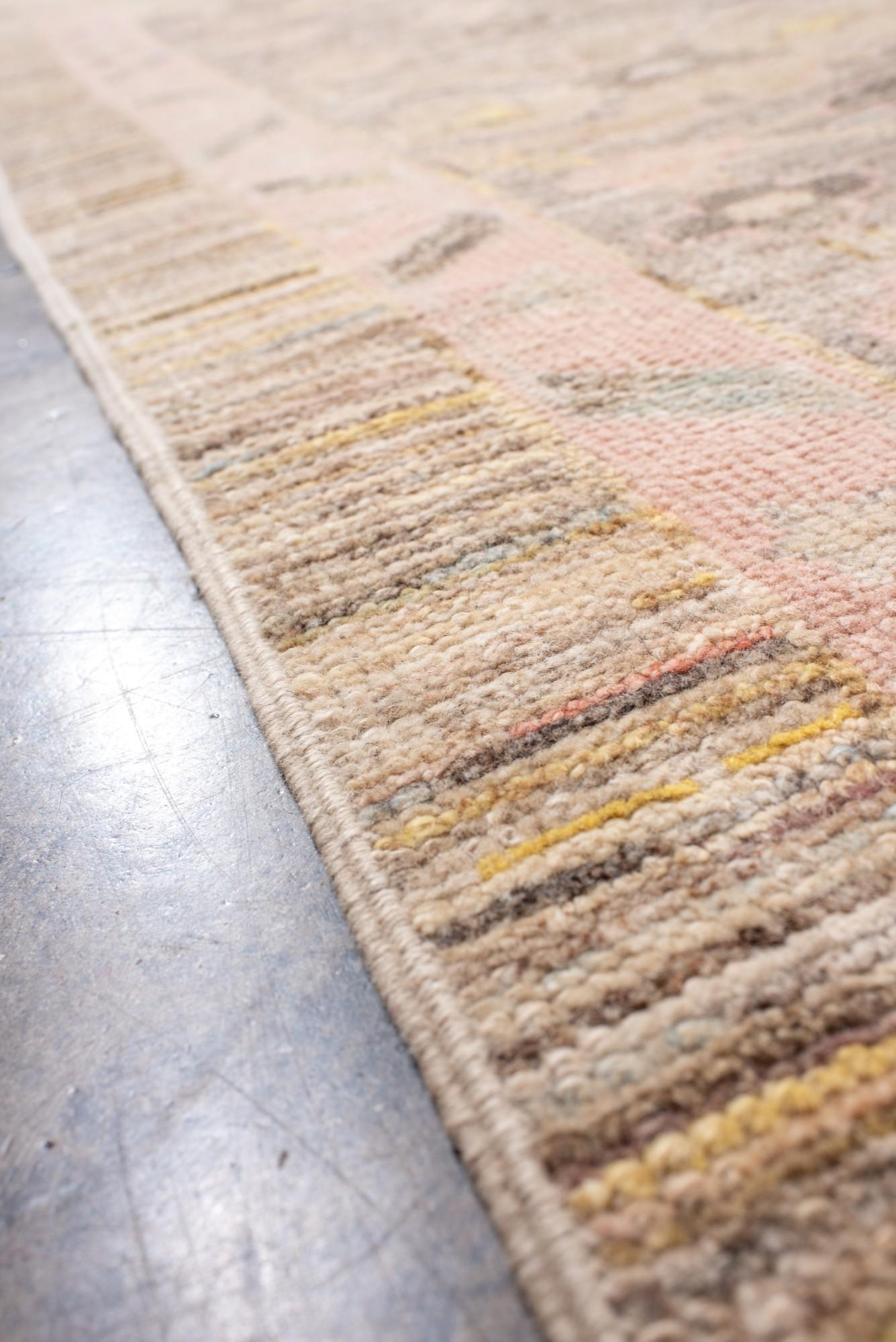 Laine Tapis turc contemporain Oushak avec une palette douce en vente