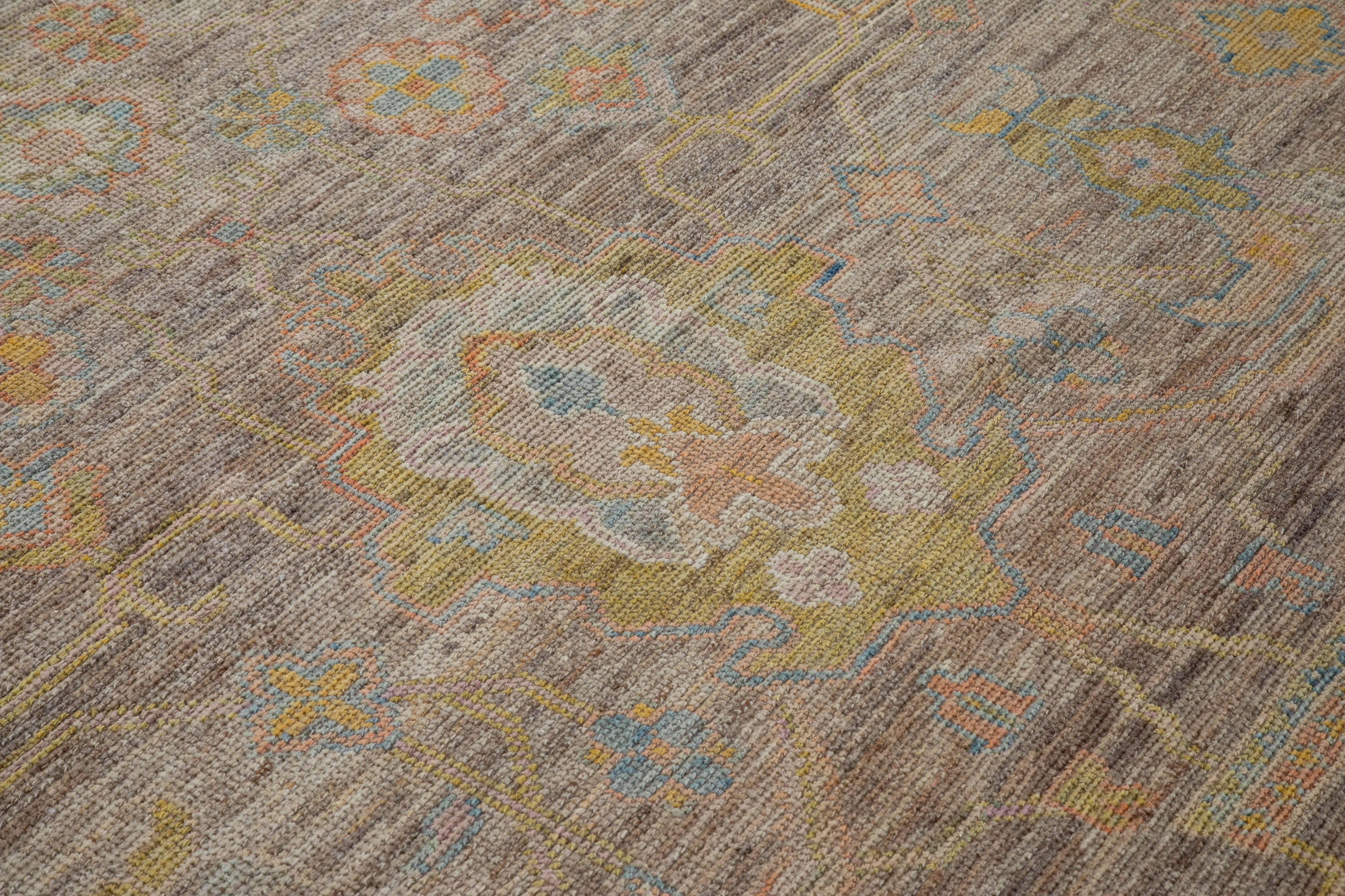 Contemporary Turkish Oushak Rug with Dense Flower Medallion Field In New Condition For Sale In Dallas, TX