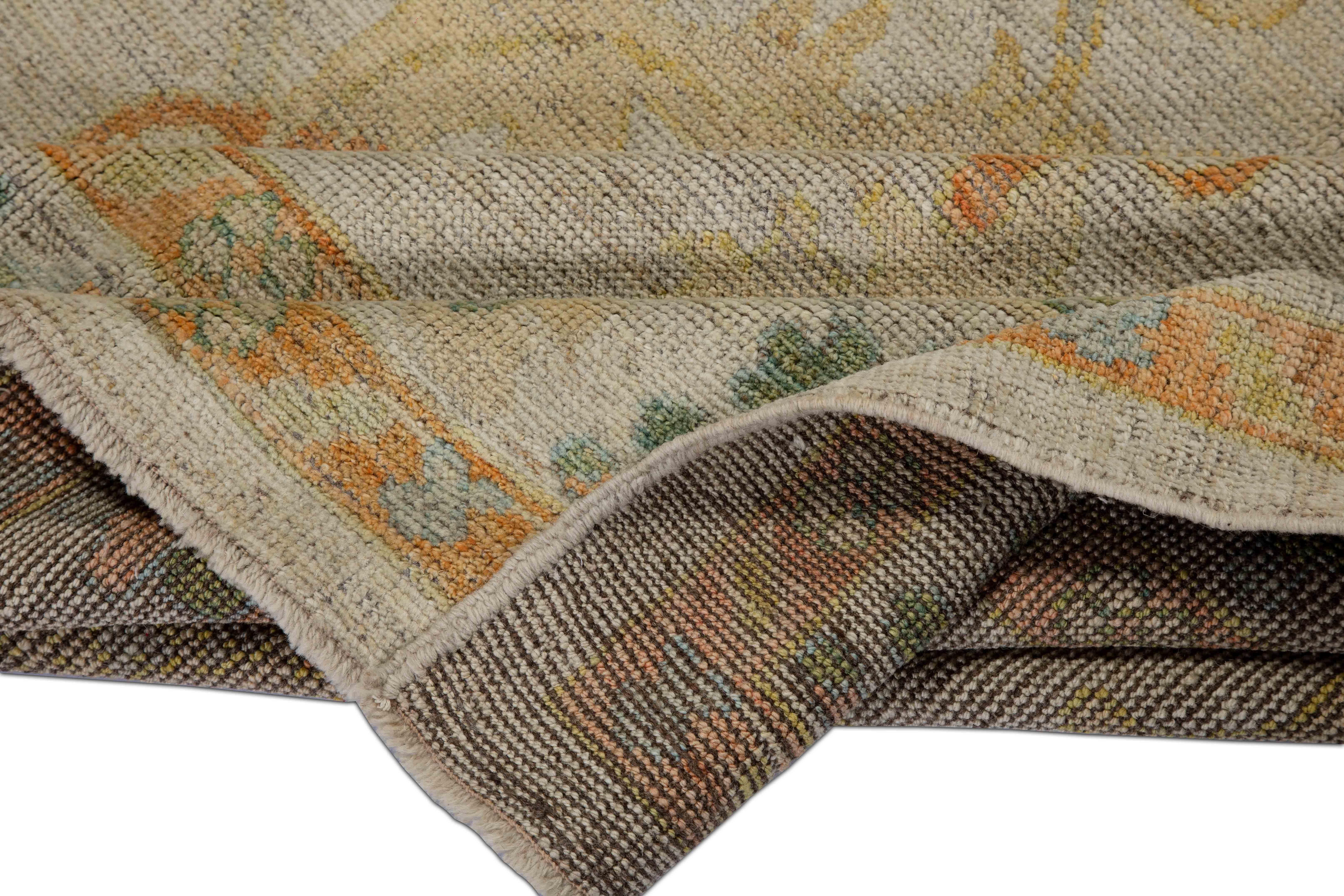 Alfombra turca contemporánea Oushak con diseño floral verde y naranja Tejido a mano en venta