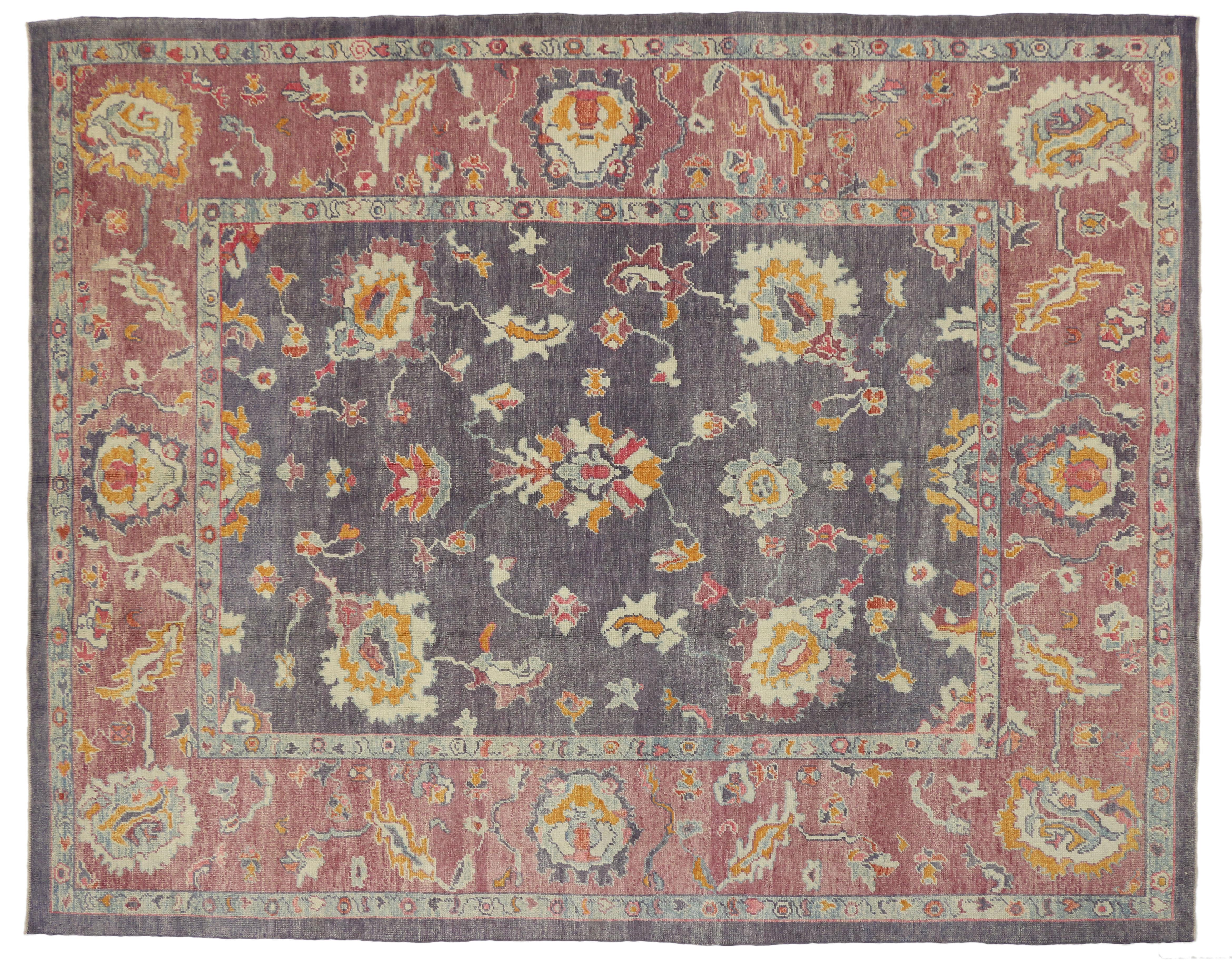 Contemporary Turkish Oushak Rug with Modern Cosmopolitan Style In New Condition For Sale In Dallas, TX