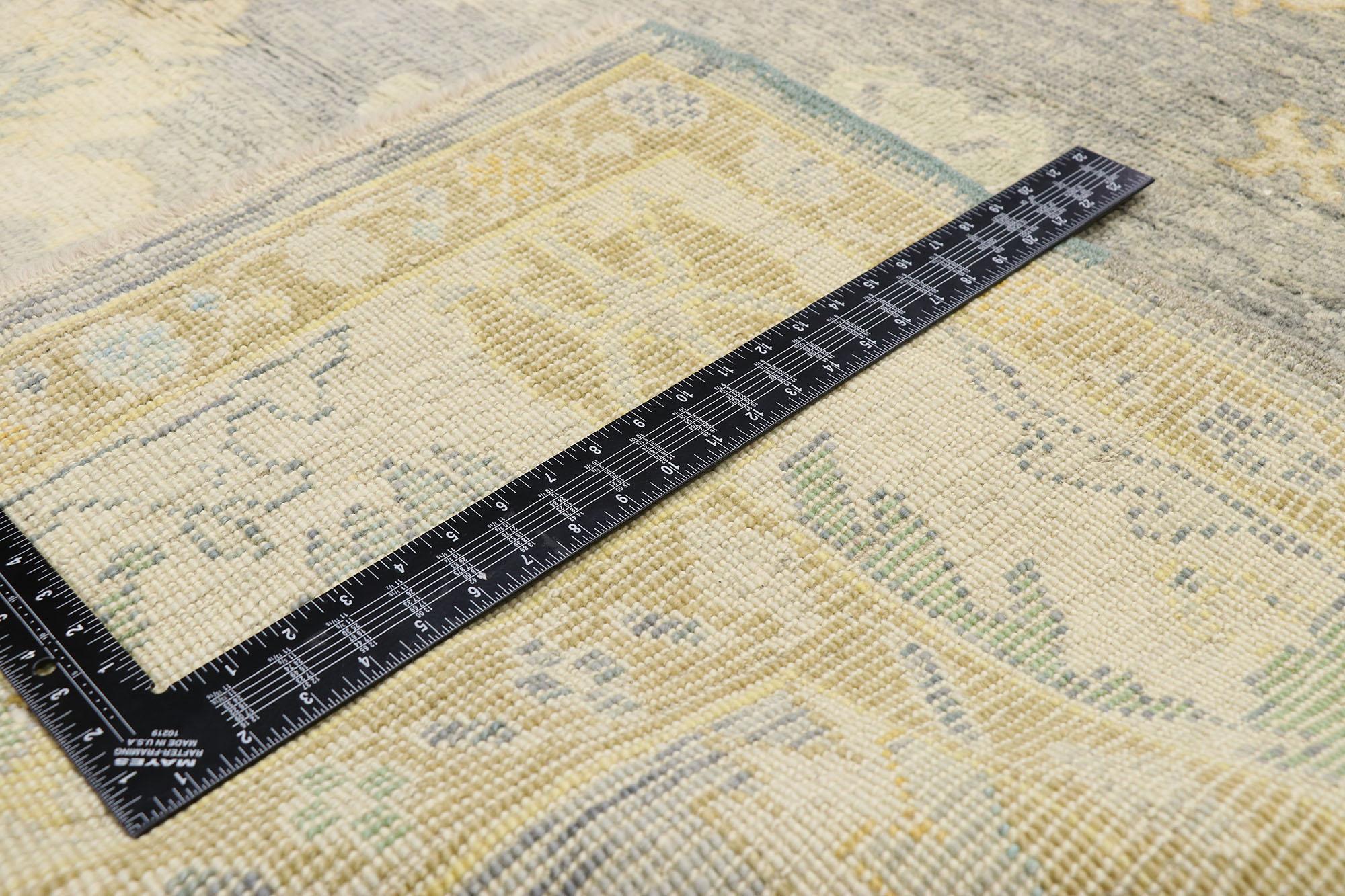 Neue bunte zeitgenössische türkische Oushak-Teppich, 07'10 x 08'00 im Zustand „Neu“ im Angebot in Dallas, TX