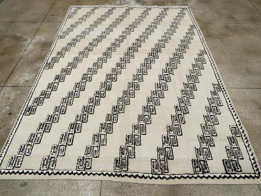 Hand-Knotted Contemporary Turkish Room Size Carpet in Black, White, & Beige For Sale