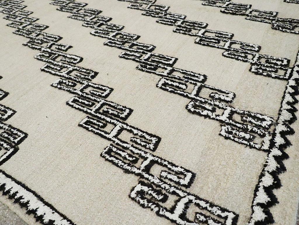 Contemporary Turkish Room Size Carpet in Black, White, & Beige For Sale 2