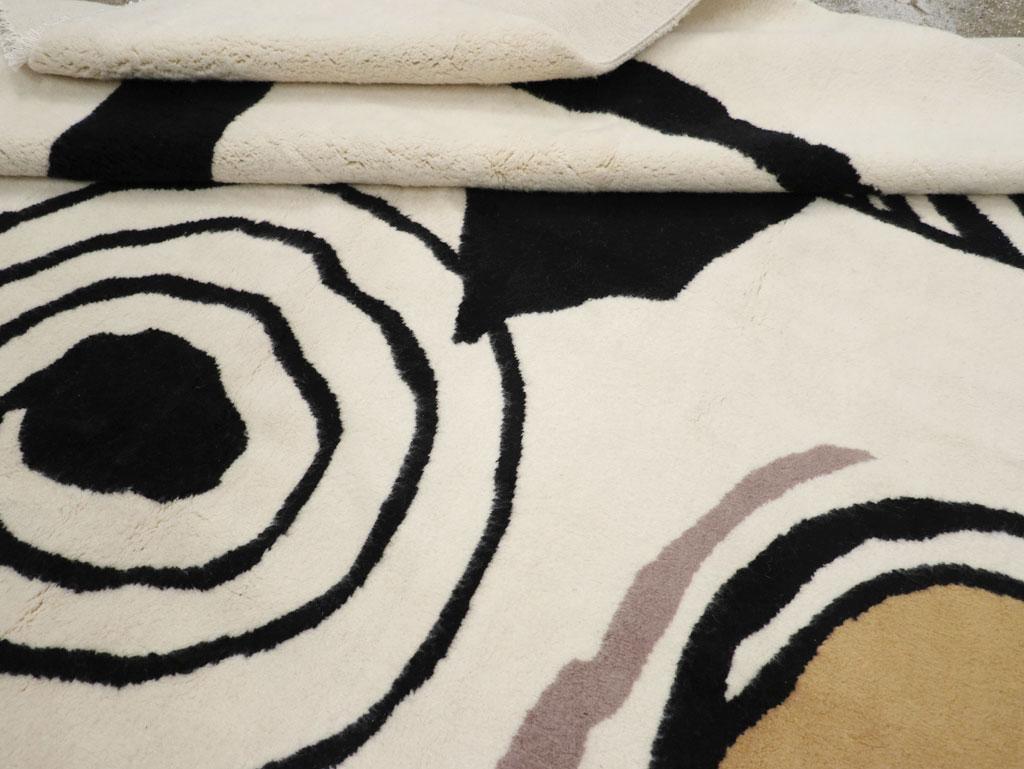 Lana Tappeto turco contemporaneo di dimensioni pari a quelle di una stanza nello stile di Alexander Calder in vendita