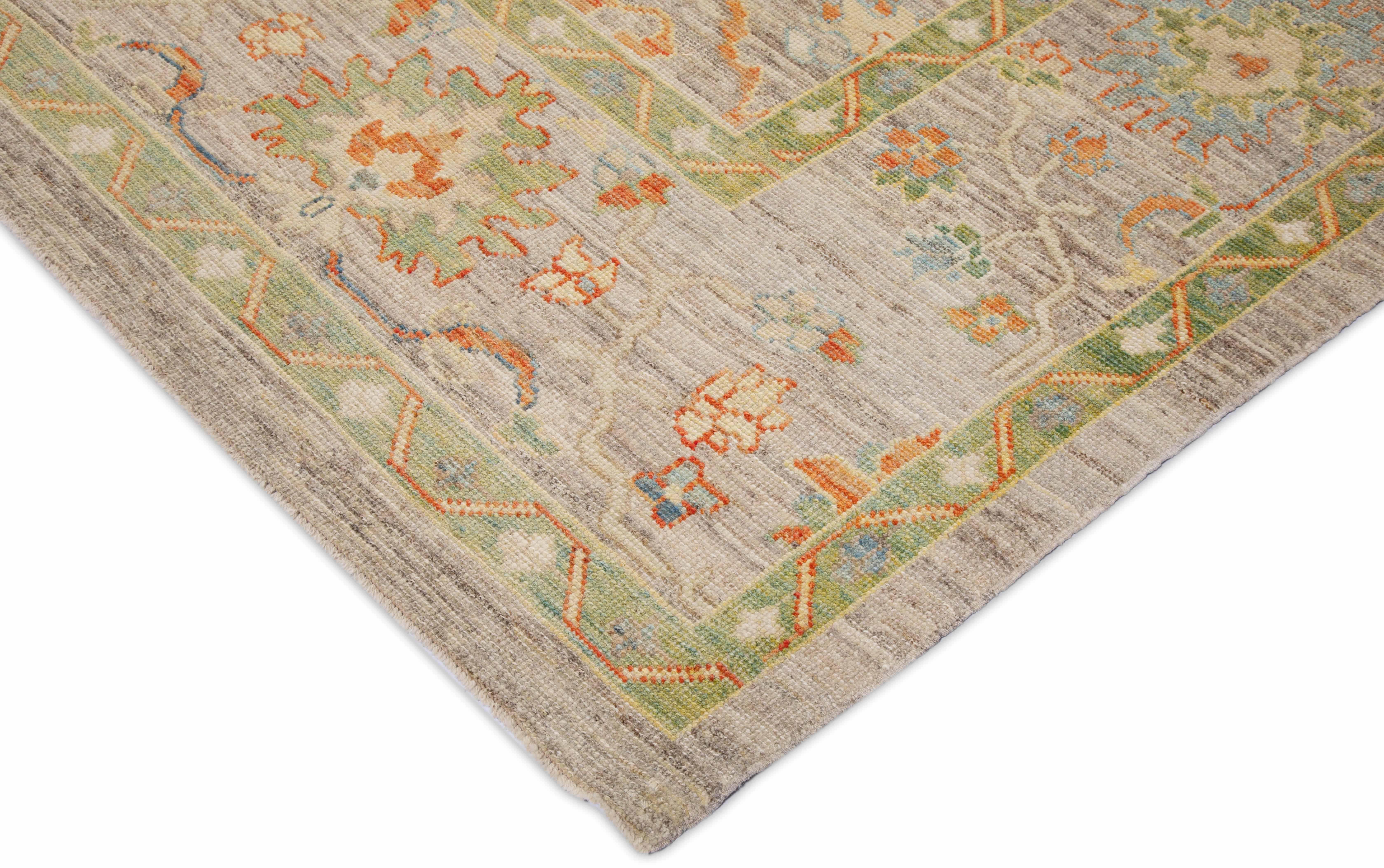 Alfombra turca contemporánea de tejido Oushak con detalles florales en tonos pastel Tejido a mano en venta