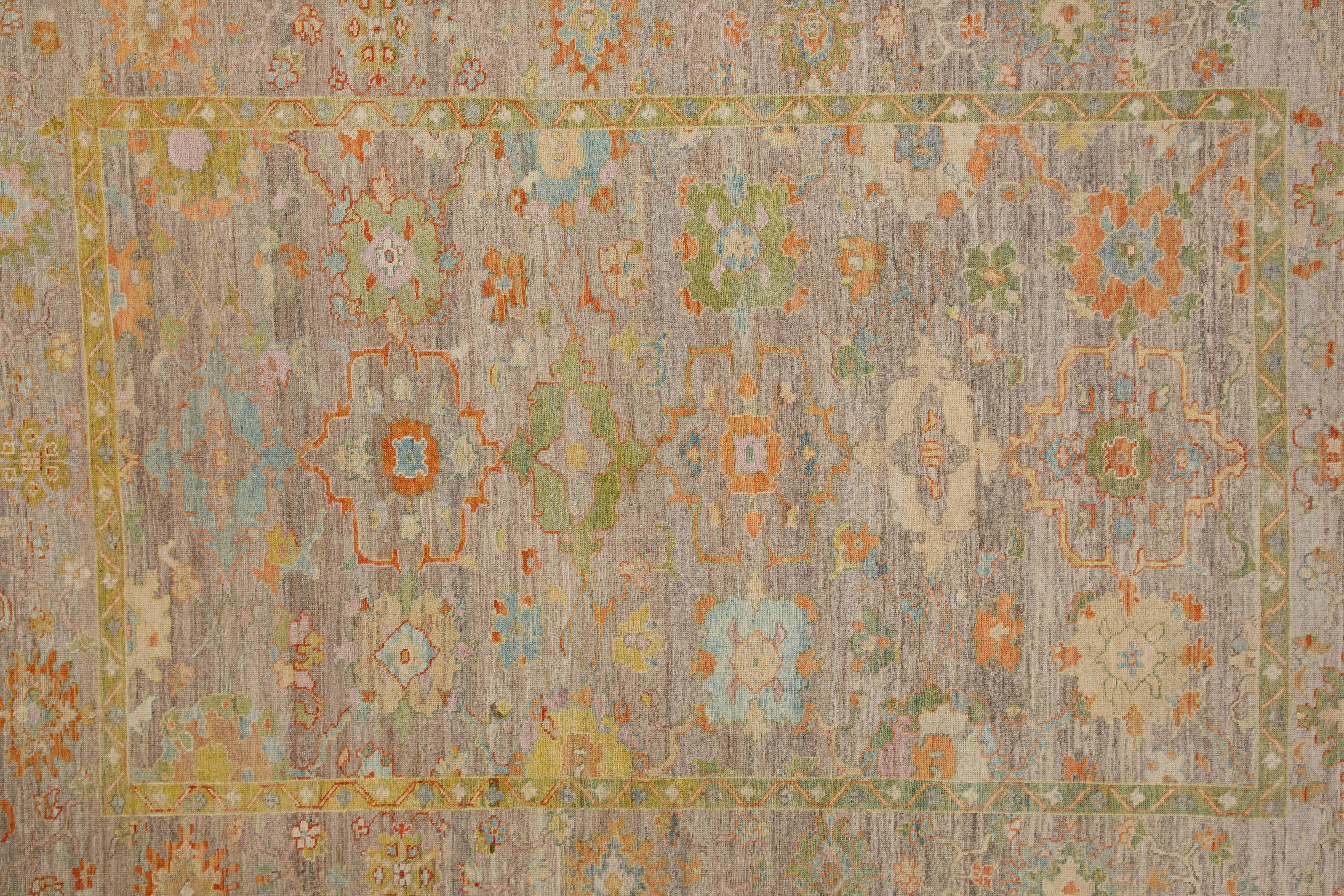 Alfombra turca contemporánea de tejido Oushak con detalles florales en tonos pastel Lana en venta
