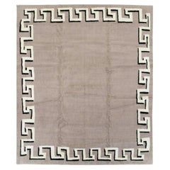 Contemporary Turkish Square Room Size Carpet in the style of Christian Berard (Tapis turc contemporain de forme carrée pour une pièce).