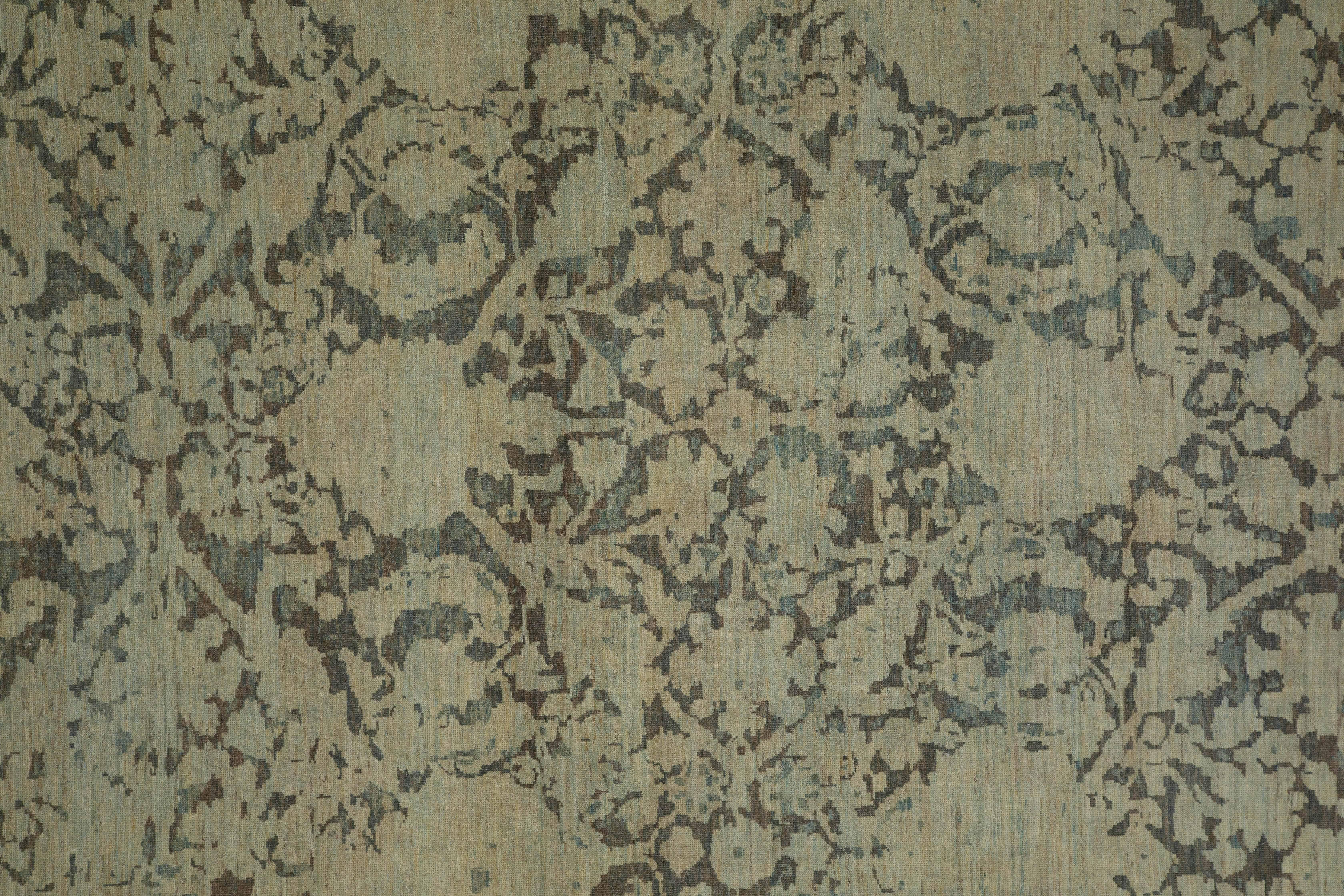 Contemporary Turkish Sultanabad Rug with Dark Gray Field and Beige Flower Heads In New Condition For Sale In Dallas, TX