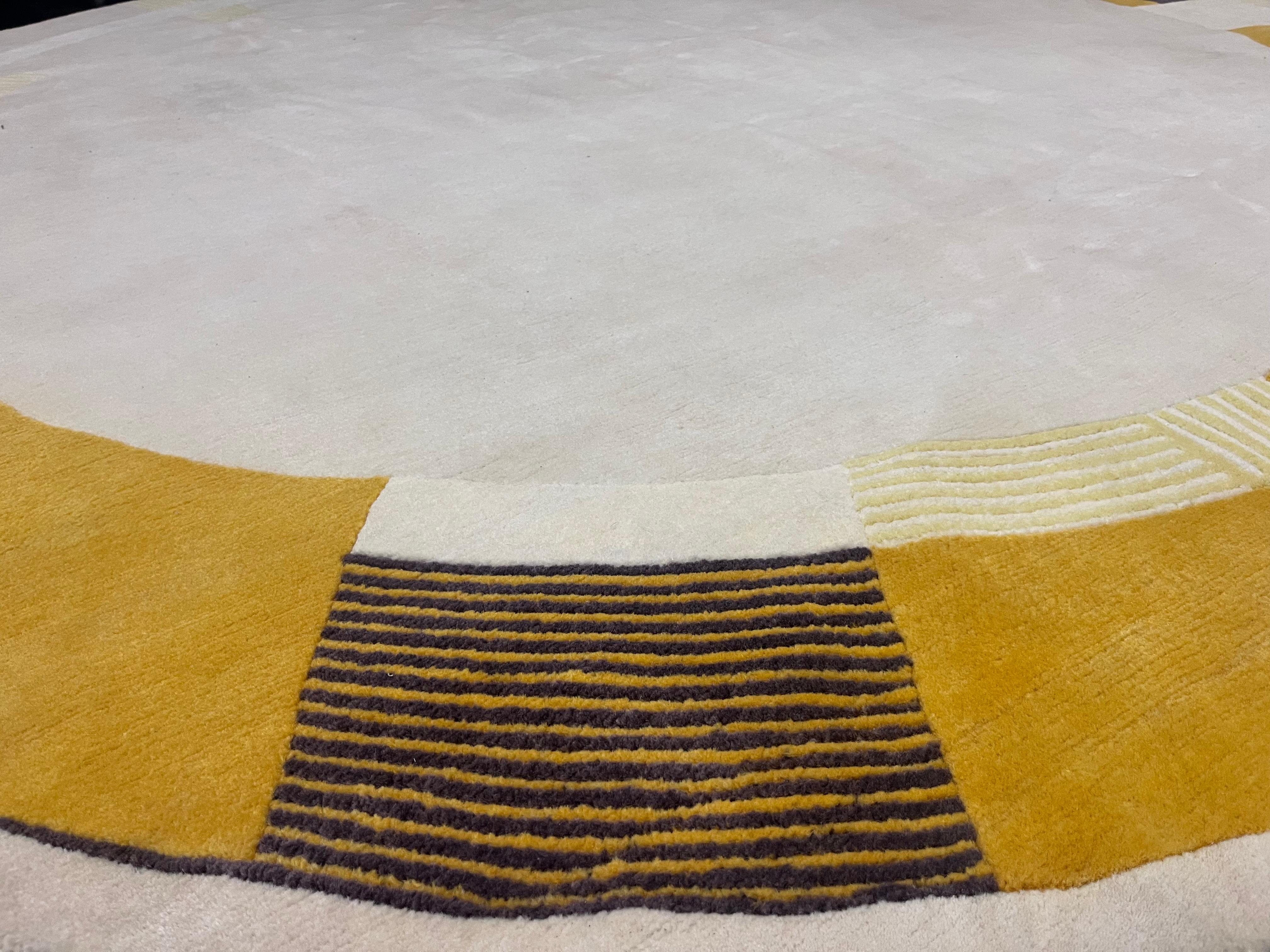 Contemporary Turkish Wool Rug 7'10