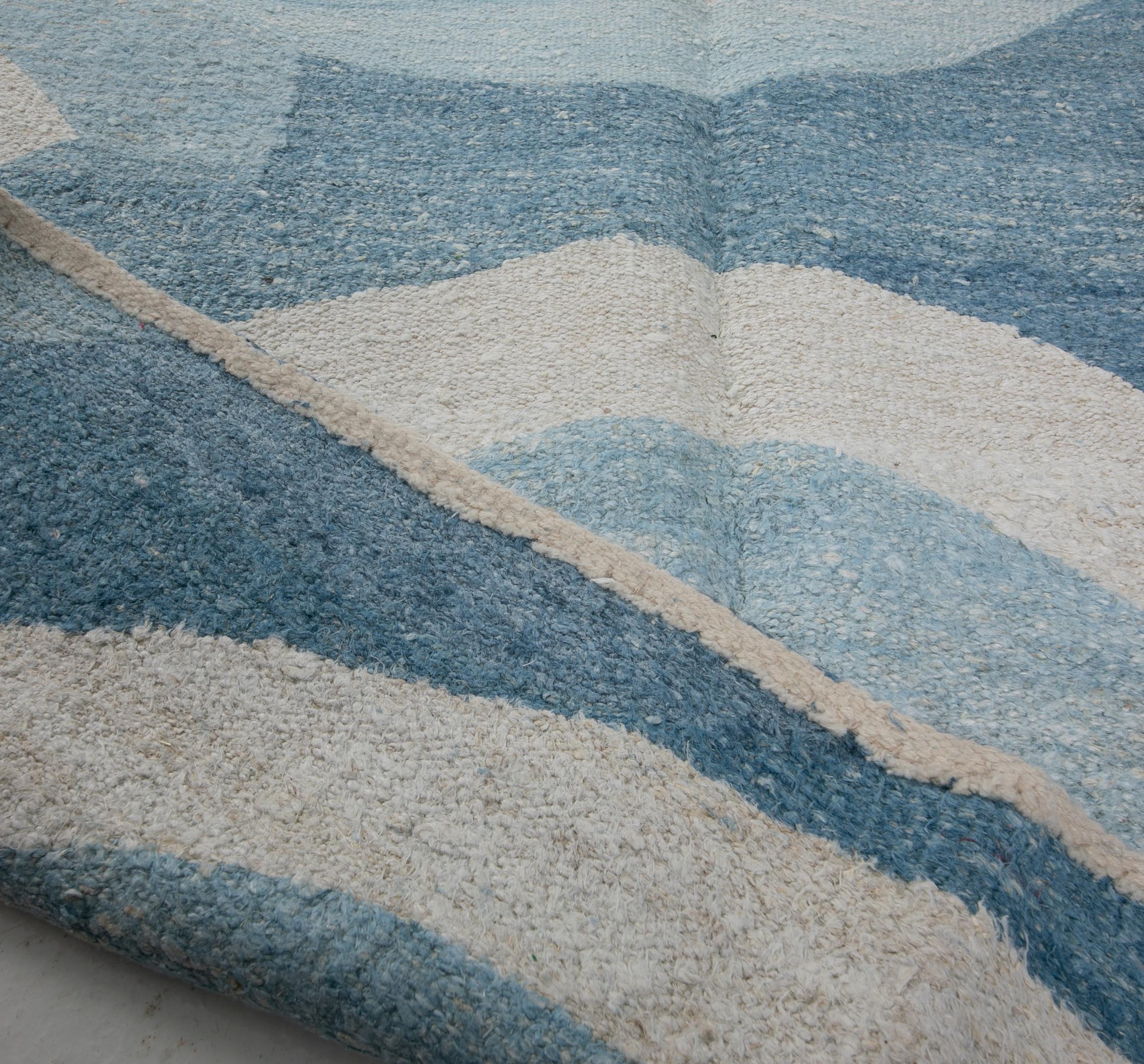 Contemporary Turkısh Kilim Made from Recycled Hemp and Wool 2