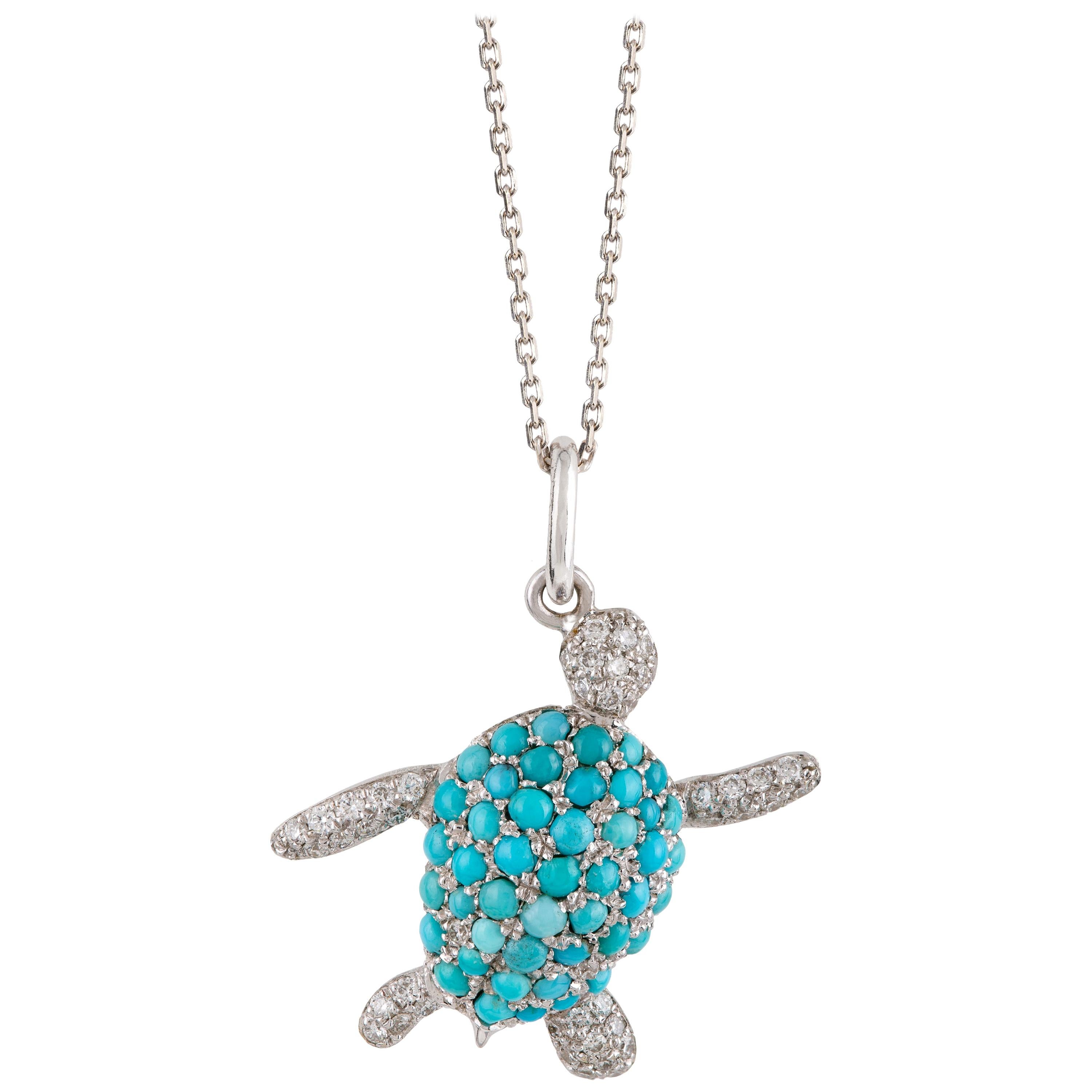 Collier pendentif contemporain « tortue » en or blanc avec turquoise et diamants