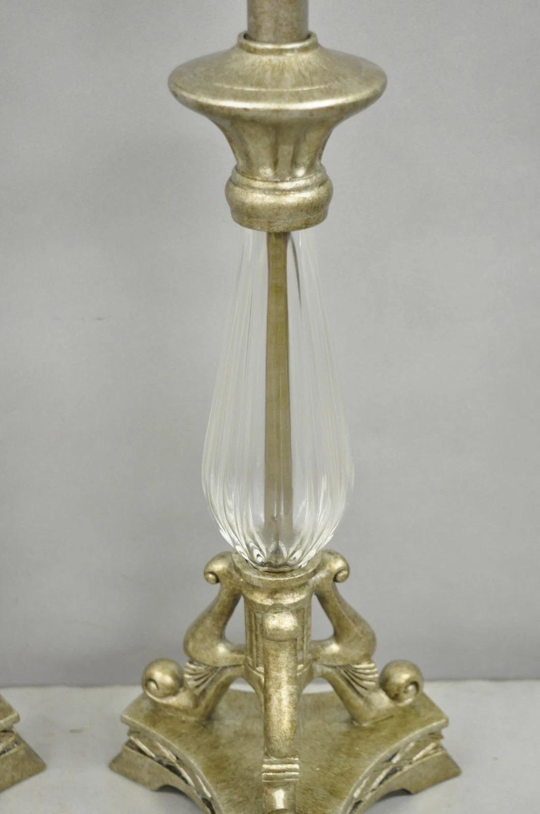 Inconnu Paire de lampes de table contemporaines en verre et résine de style toscan et méditerranéen en vente