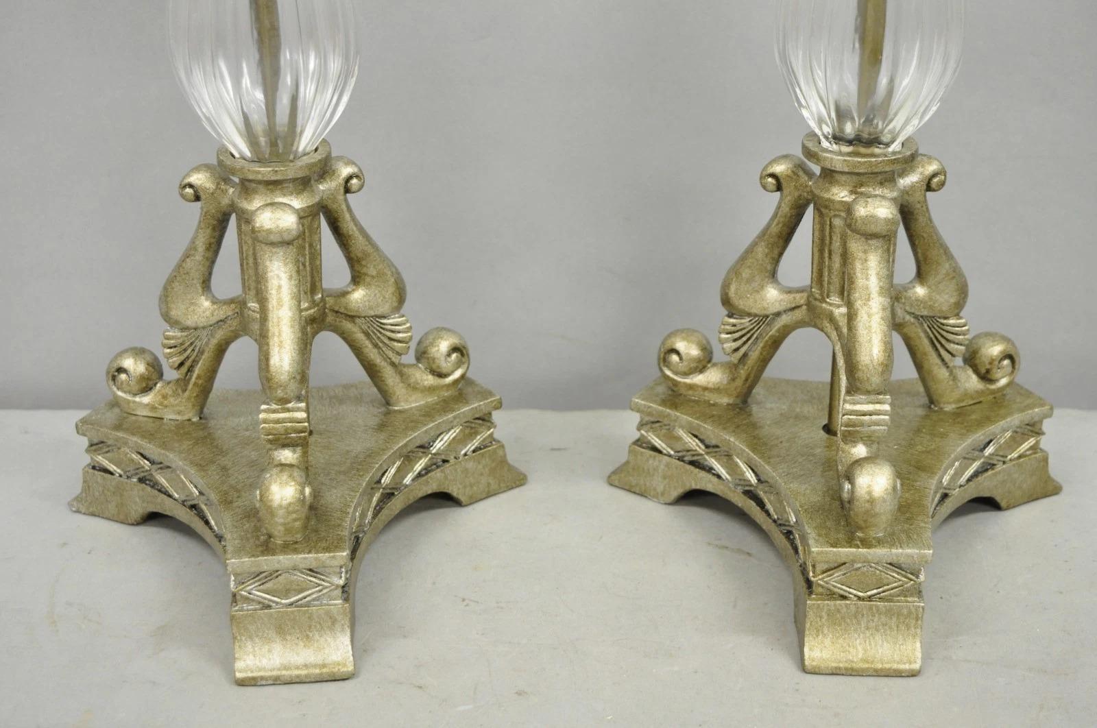 Paire de lampes de table contemporaines en verre et résine de style toscan et méditerranéen en vente 1