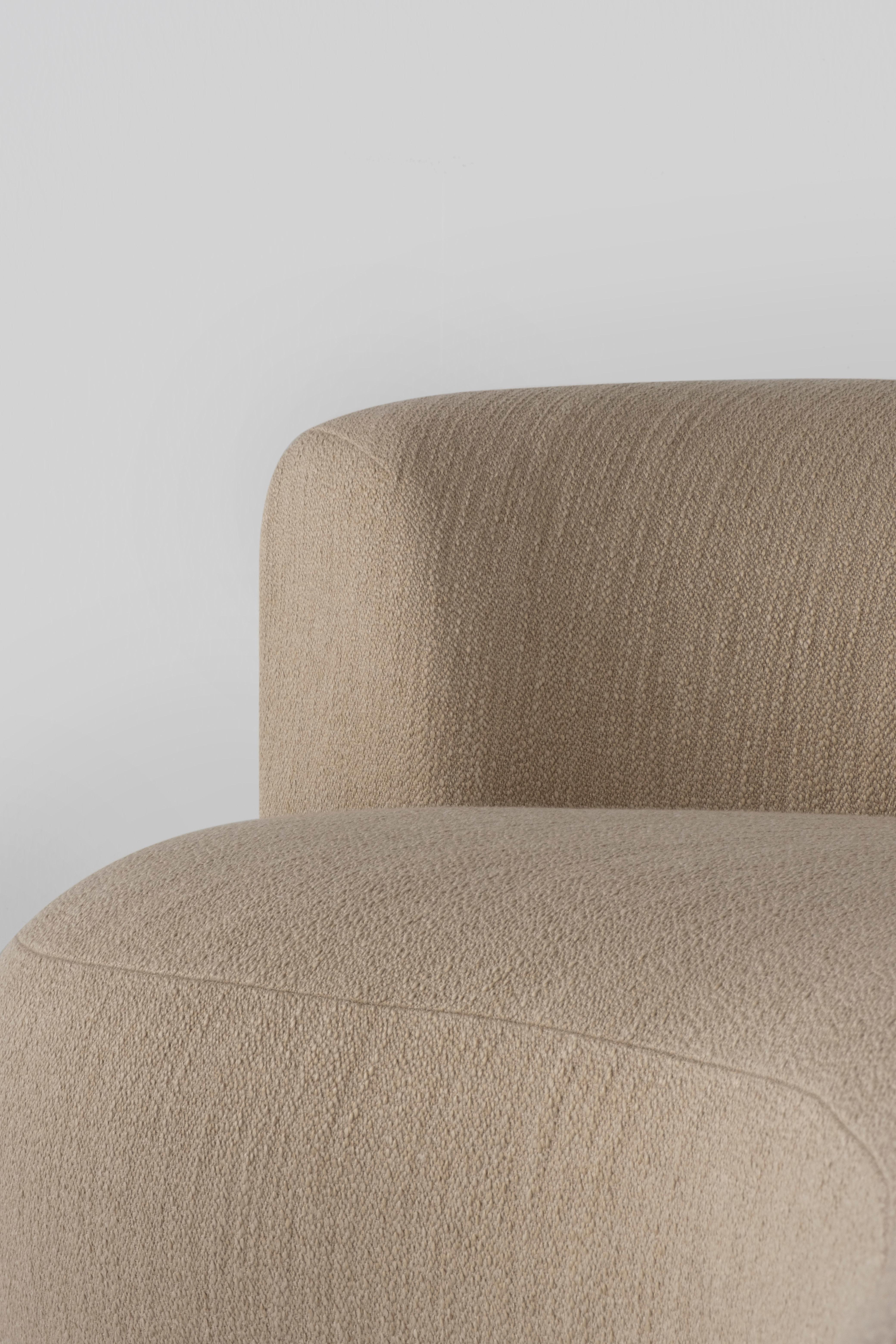 Canapé contemporain Twins Curved Sofa, Beige Wool Linen, Handmade by Greenapple en vente 1