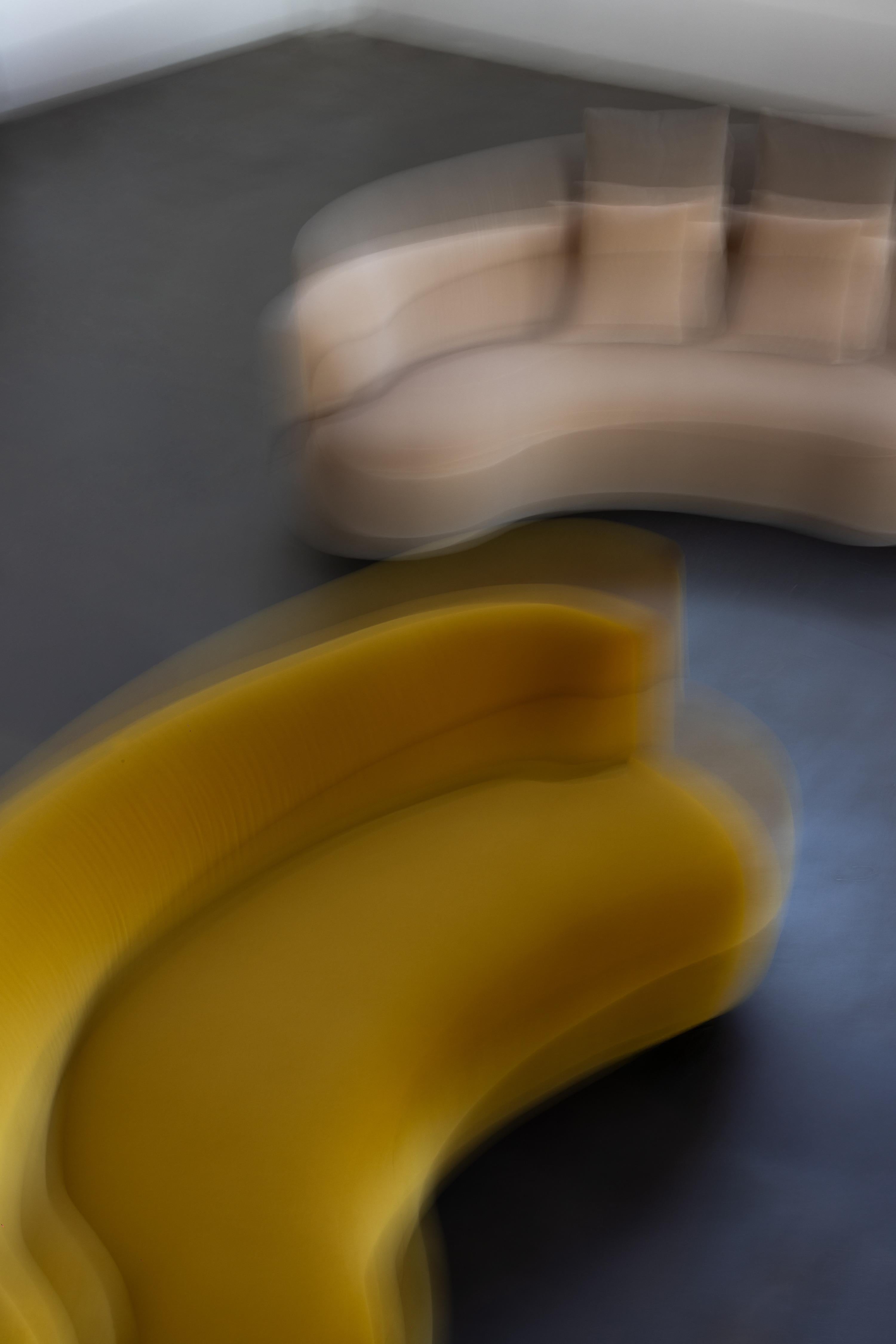 Tissu Canapé contemporain Twins Curved Sofa, Dedar Mustard Mohair, Handmade by Greenapple en vente