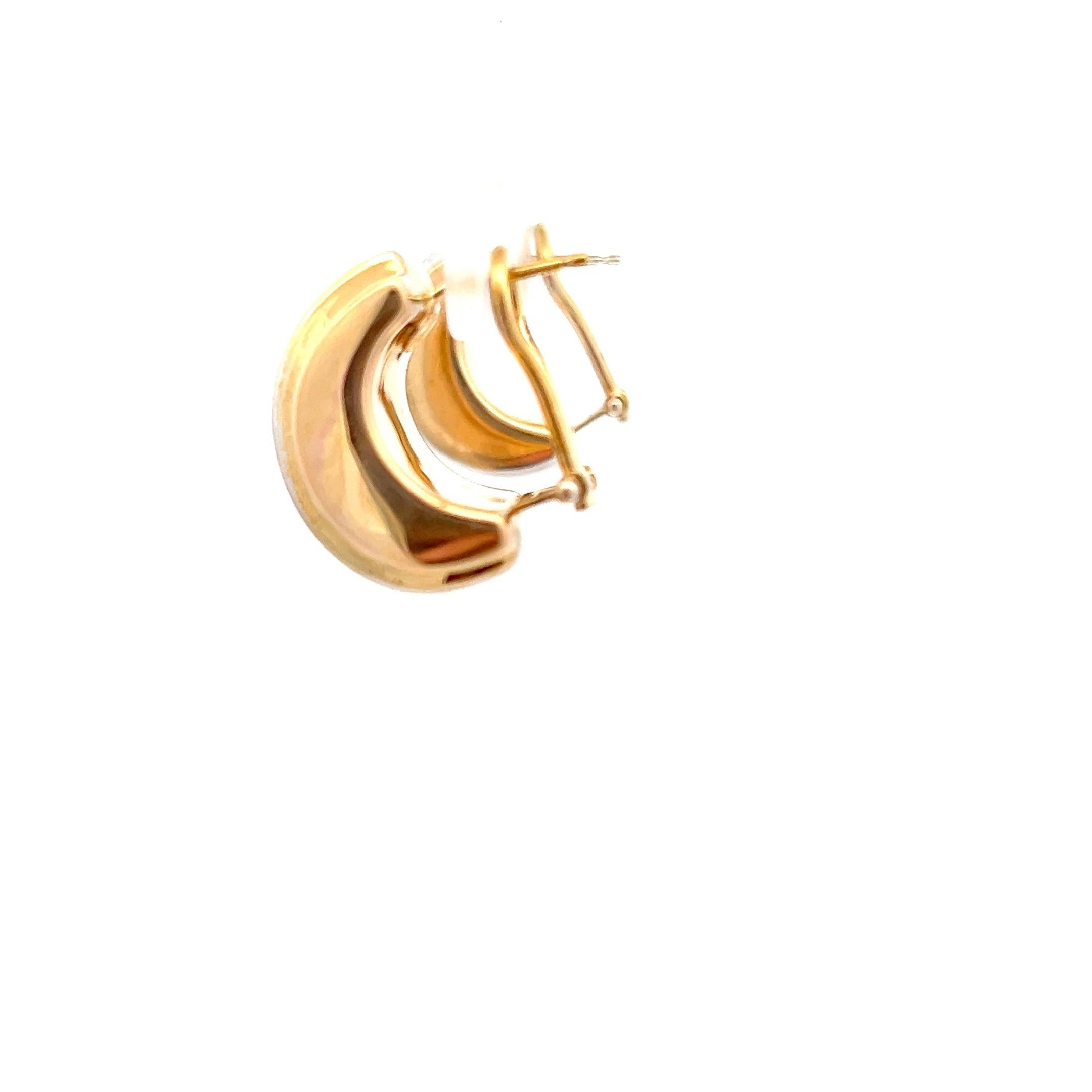 Pendientes Contemporáneos de Oro en Dos Tonos Media Luna con Reverso Omega en venta 6