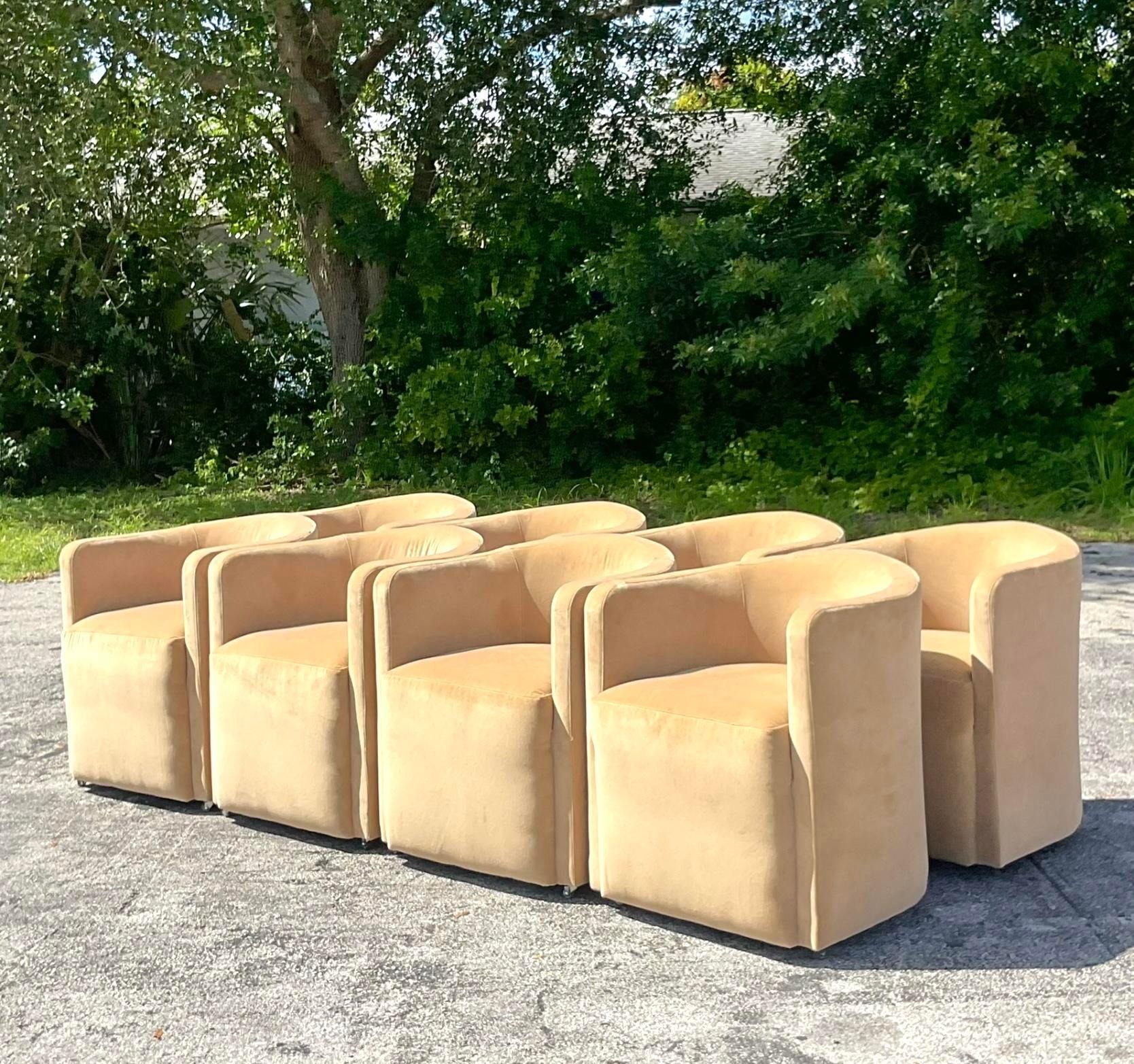 Contemporary Ultra Suede Dining Chairs auf Rollen - 8er Set im Angebot 1