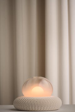 Lampe contemporaine UNI en porcelaine monobloc - Bone Ash - Verre soufflé à la main par MIOS