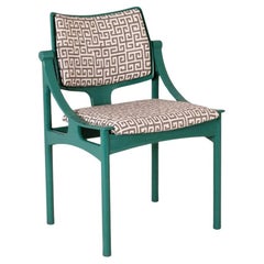 Chaise de salle à manger contemporaine tapissée et laquée sur mesure