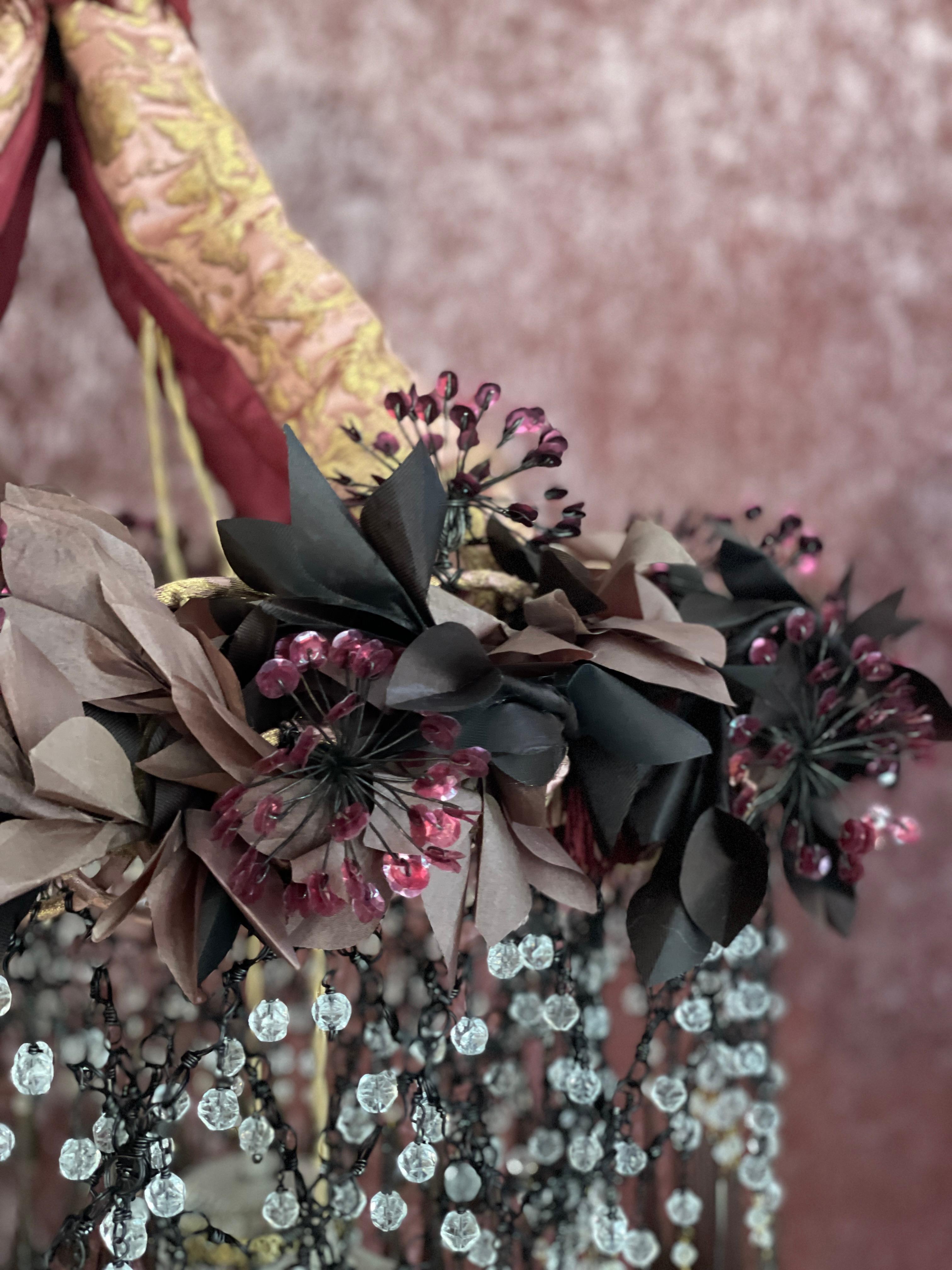 Lustre contemporain Valentina Giovando fleurs en fer cristaux violet rose Neuf - En vente à Sarzana, SP
